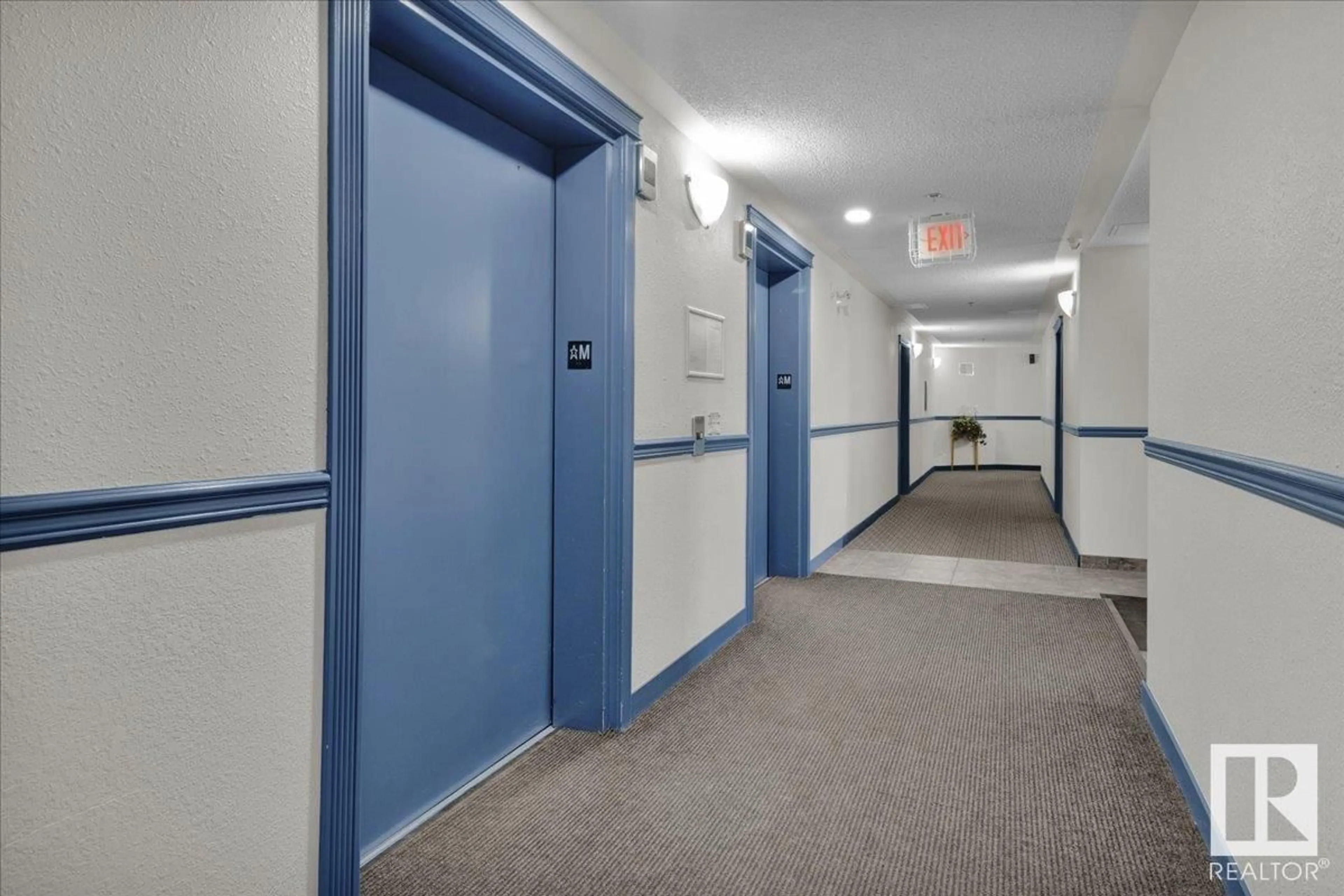 Indoor foyer for #407 - 2305 35A AV, Edmonton Alberta T6T1Z2