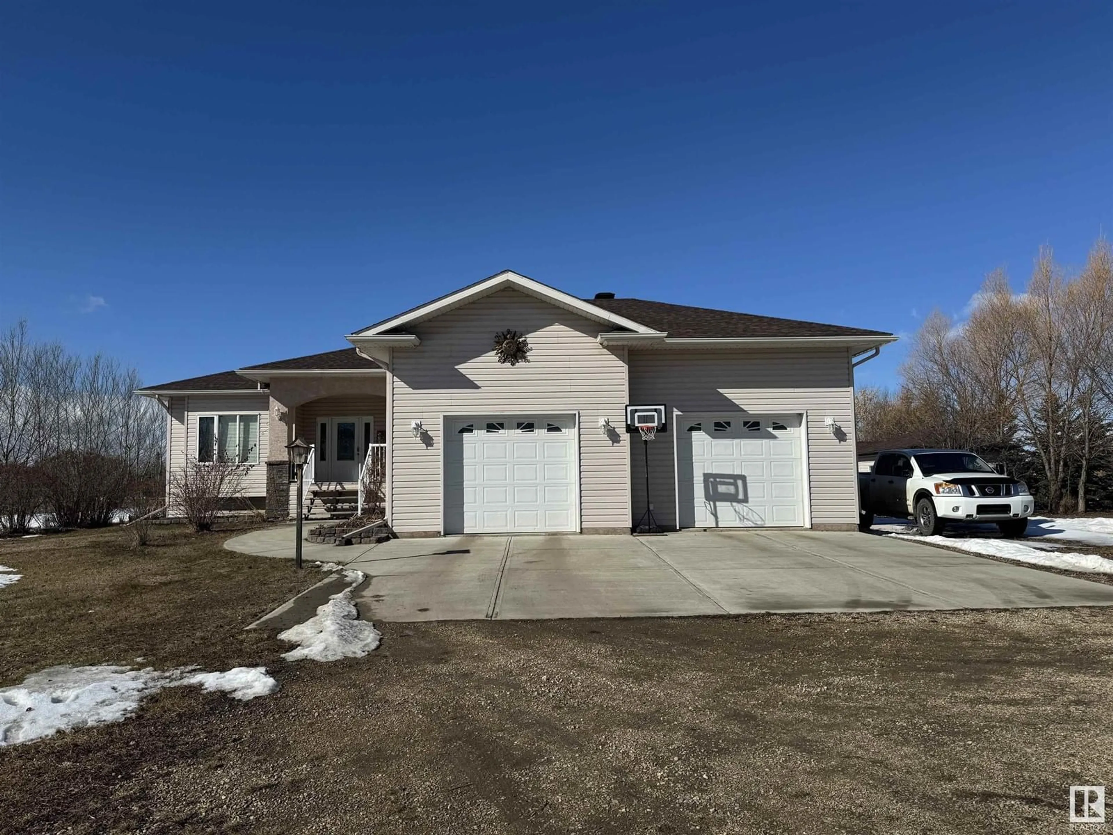 Home with vinyl exterior material, street for #40 - 27118 HWY 18, Rural Westlock County Alberta T7P2P6