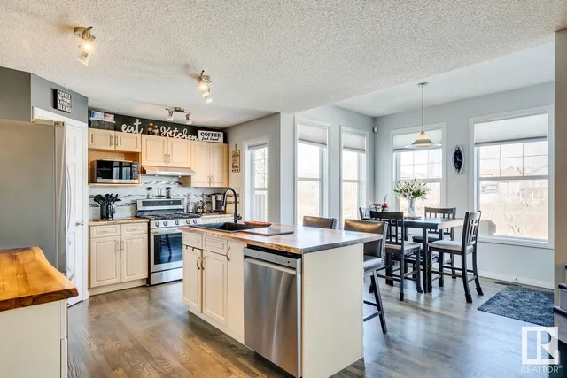 8516 6 AV SW, Edmonton 2