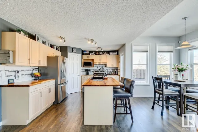 8516 6 AV SW, Edmonton 4