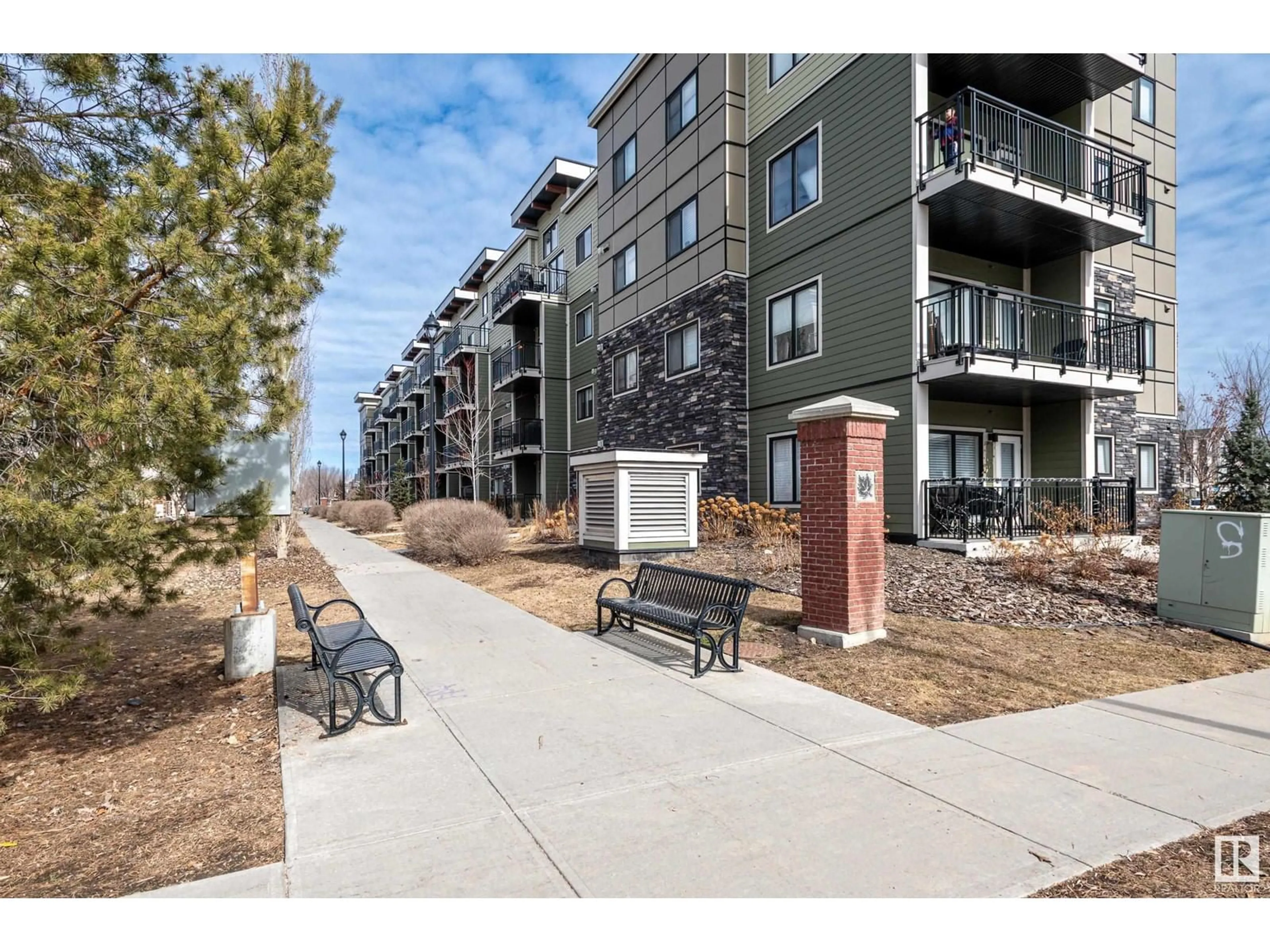 Patio, unknown for 560 - 415 GRIESBACH PARADE PR, Edmonton Alberta T5E6X1