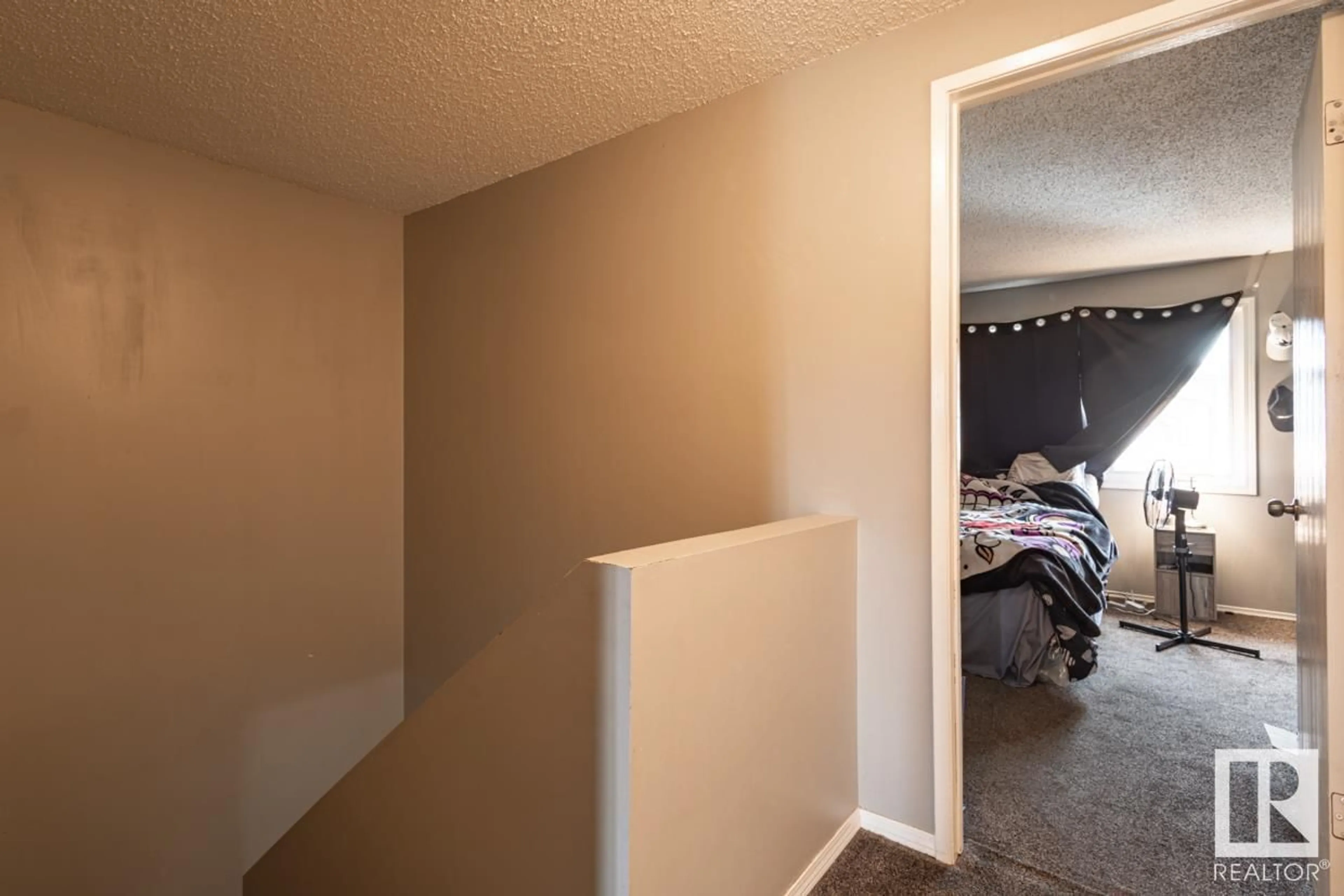A pic of a room for 3273 139 AV, Edmonton Alberta T5Y1T2