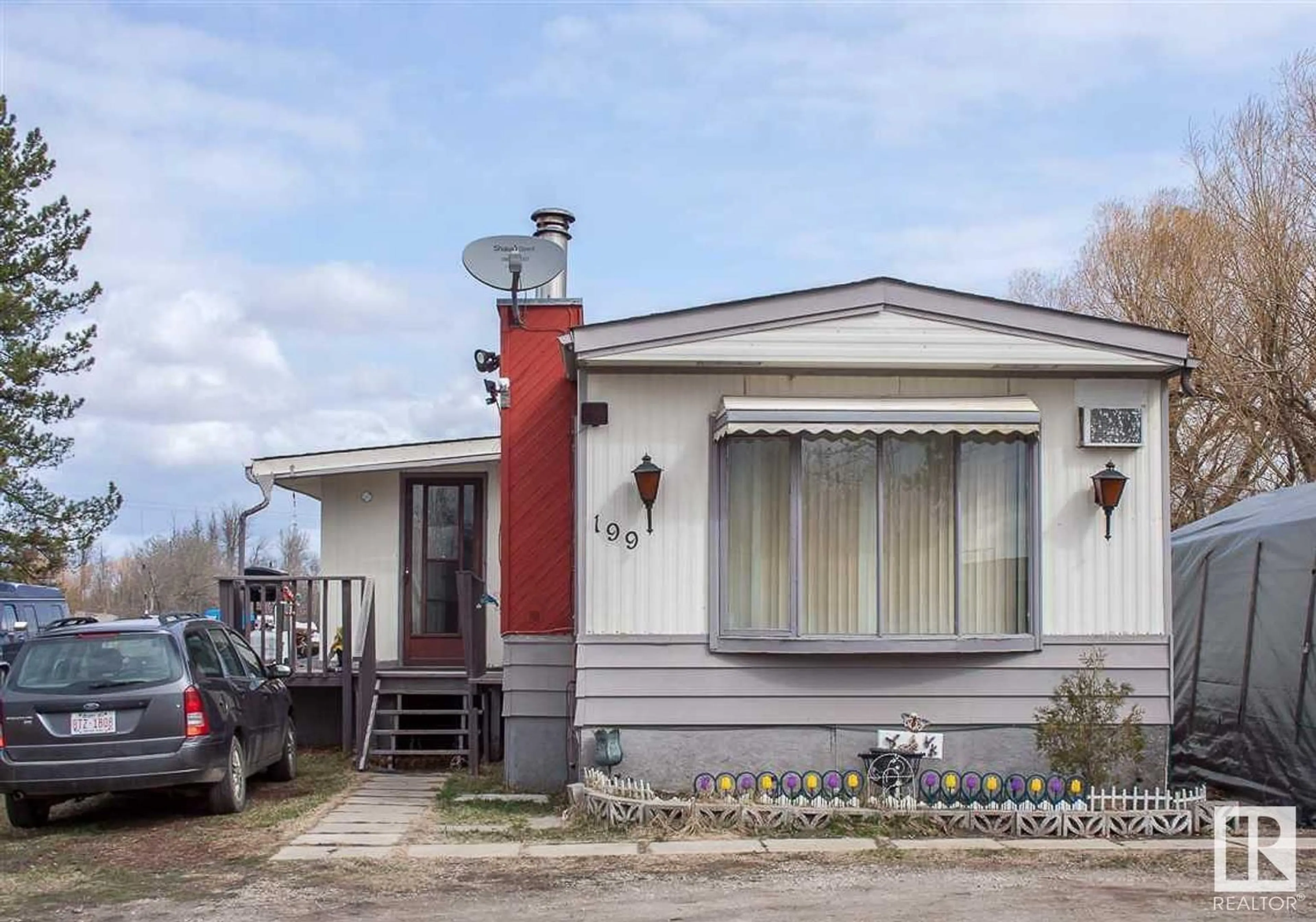 Home with vinyl exterior material, street for 52529 GLORY HILLS RD, Stony Plain Alberta T7Z0A2