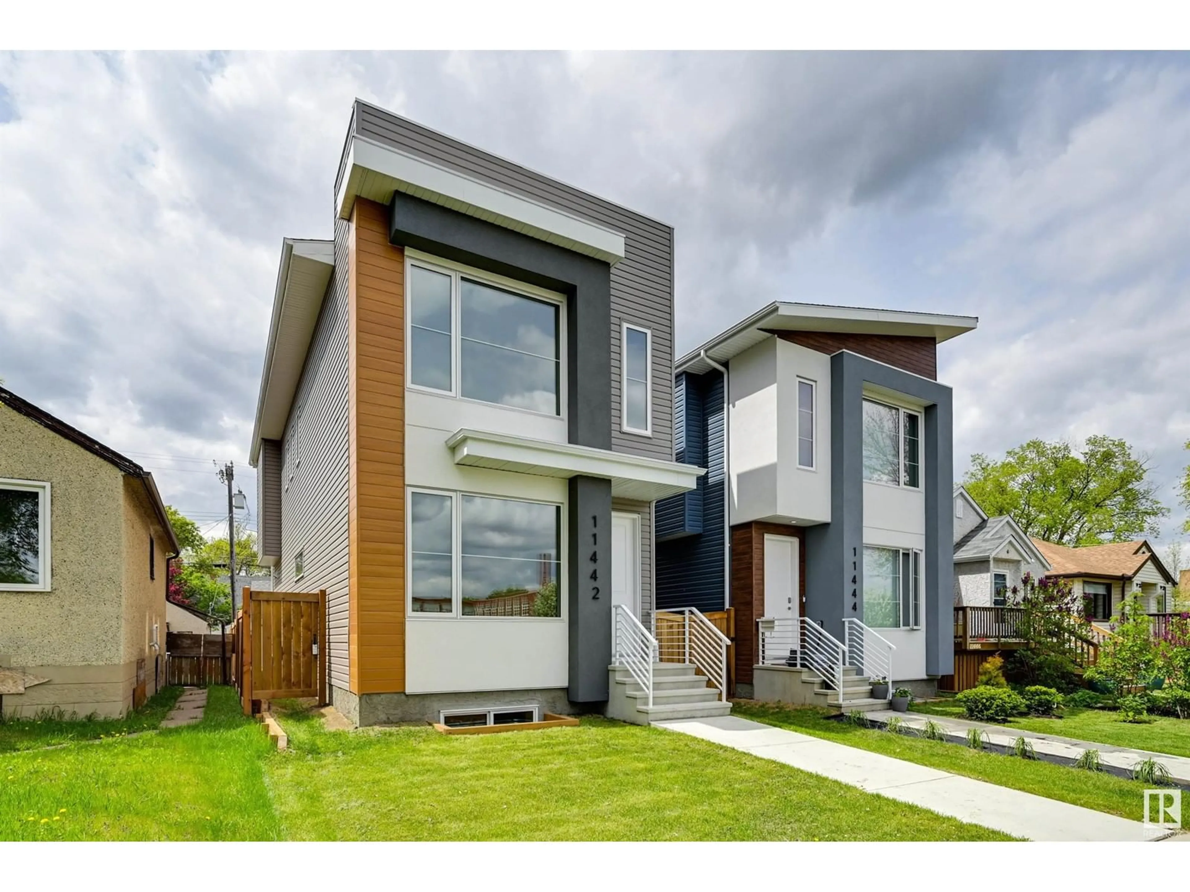 Home with brick exterior material, street for 11442 70 ST, Edmonton Alberta T5B1T4