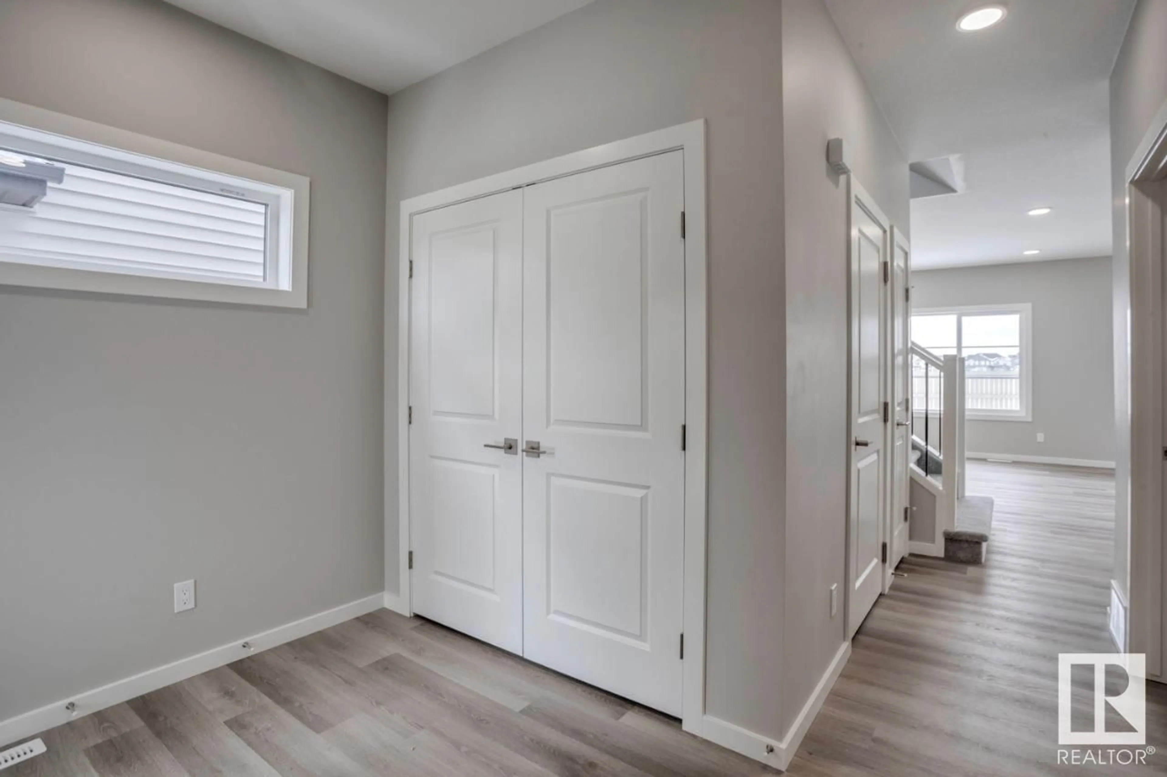 Indoor entryway for 7151 182 AV, Edmonton Alberta T5Z0J1