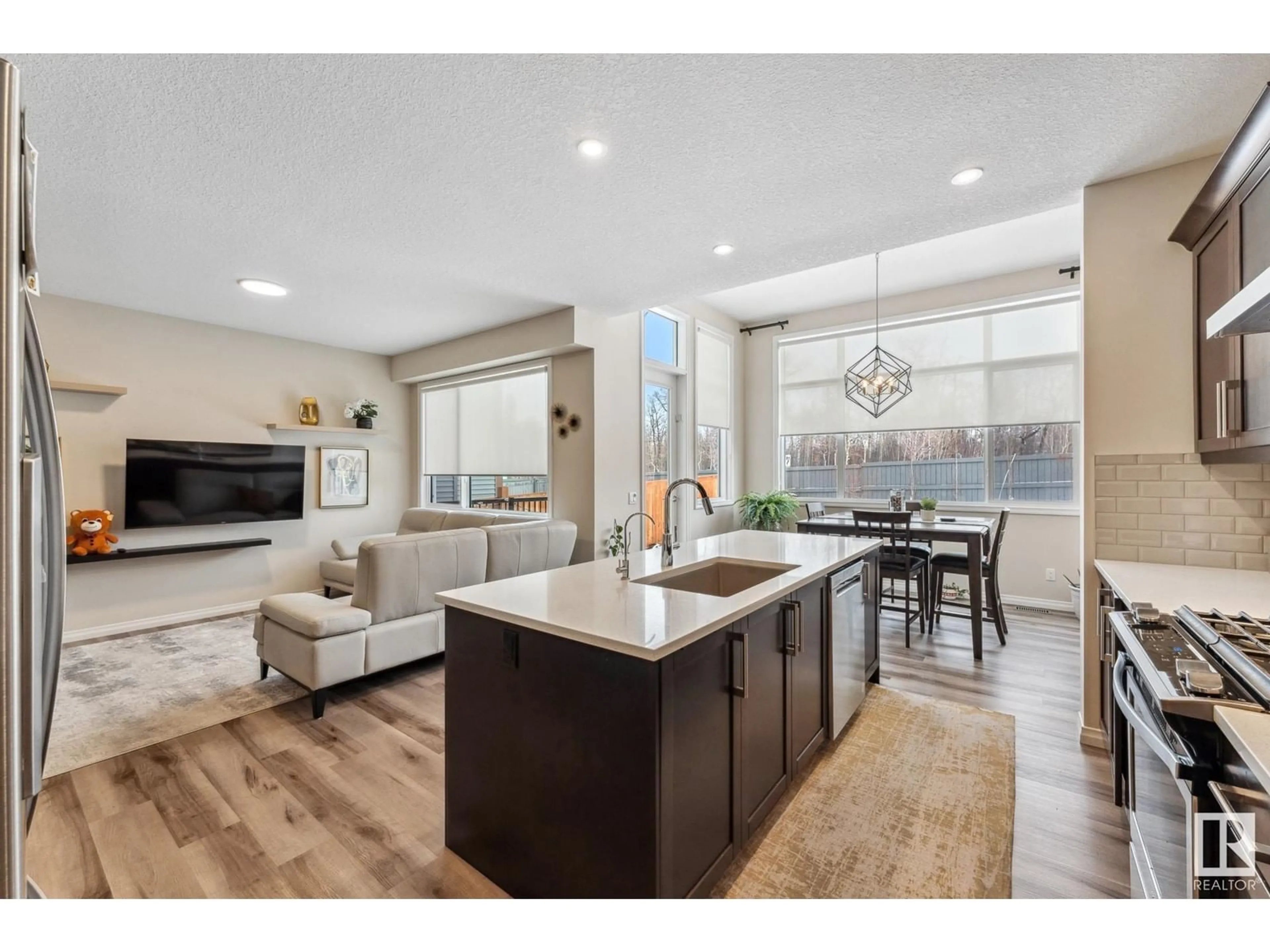 Open concept kitchen, ceramic/tile floor for 519 MERLIN LANDING, Edmonton Alberta T5S0H5
