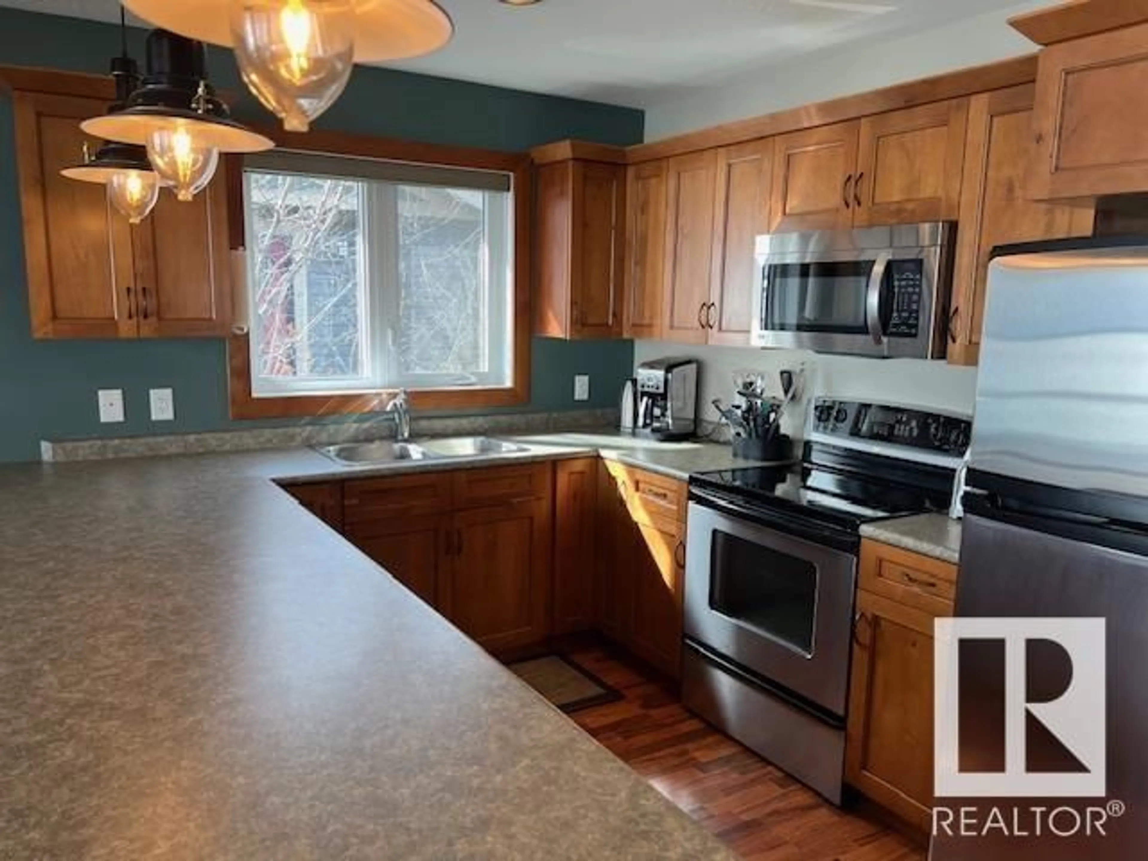 Open concept kitchen, unknown for 65 55101 STE. ANNE TR, Rural Lac Ste. Anne County Alberta T0E1A0