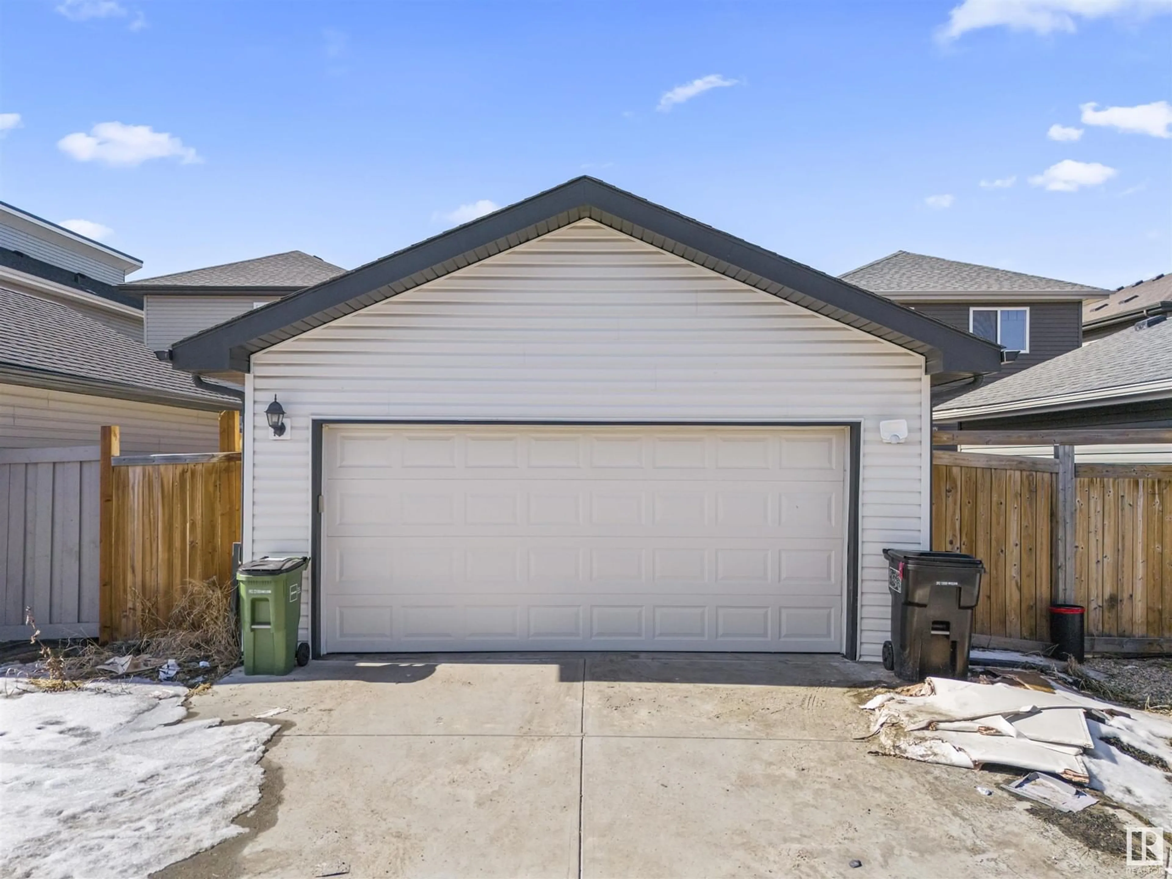 Indoor garage for SW - 6933 CARDINAL WD, Edmonton Alberta T6W2Y3
