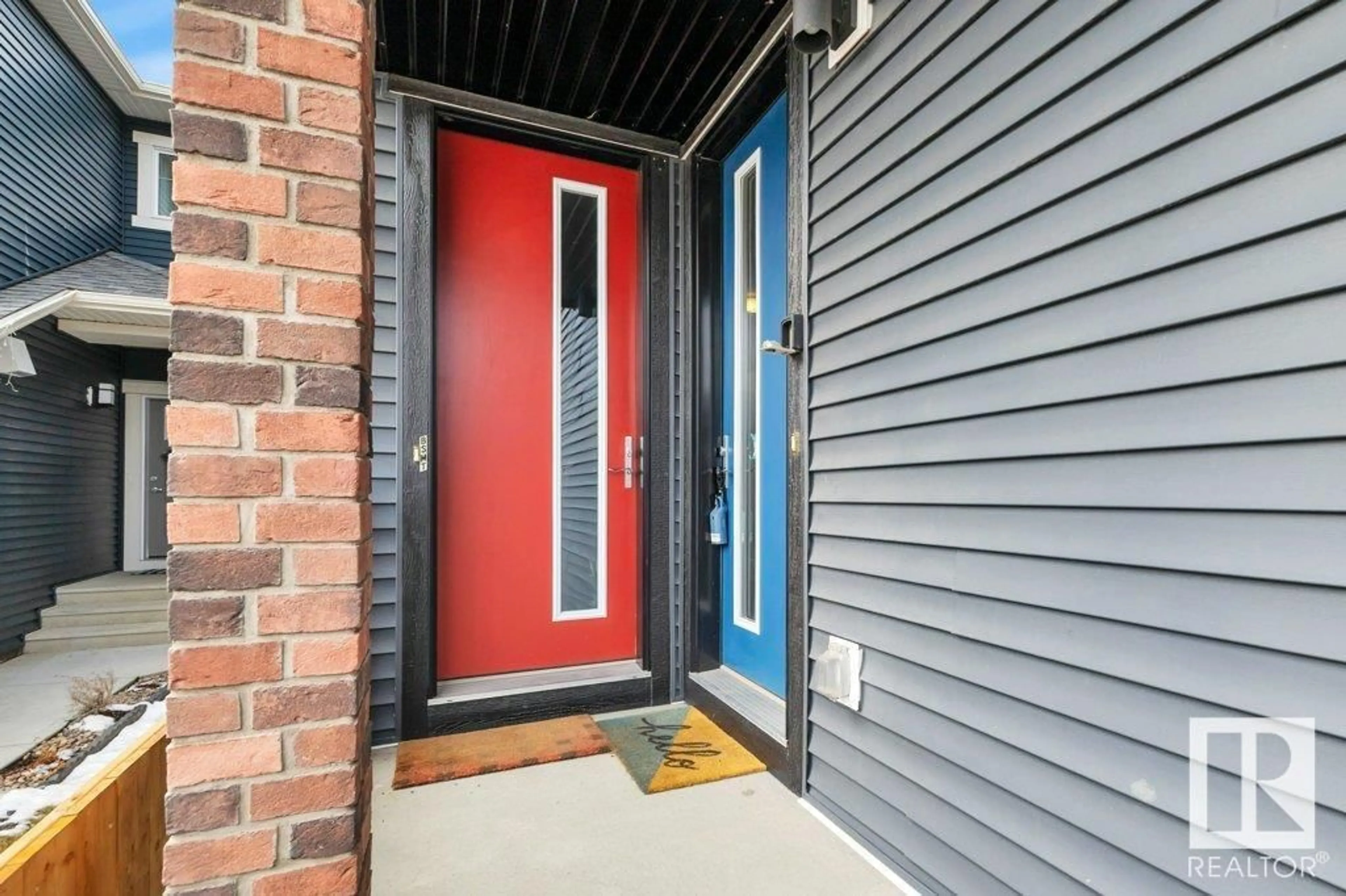 Indoor entryway for 2620 202 ST, Edmonton Alberta T6M1K5