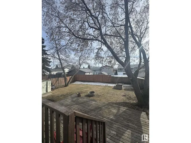10607 98 AV, Morinville 2