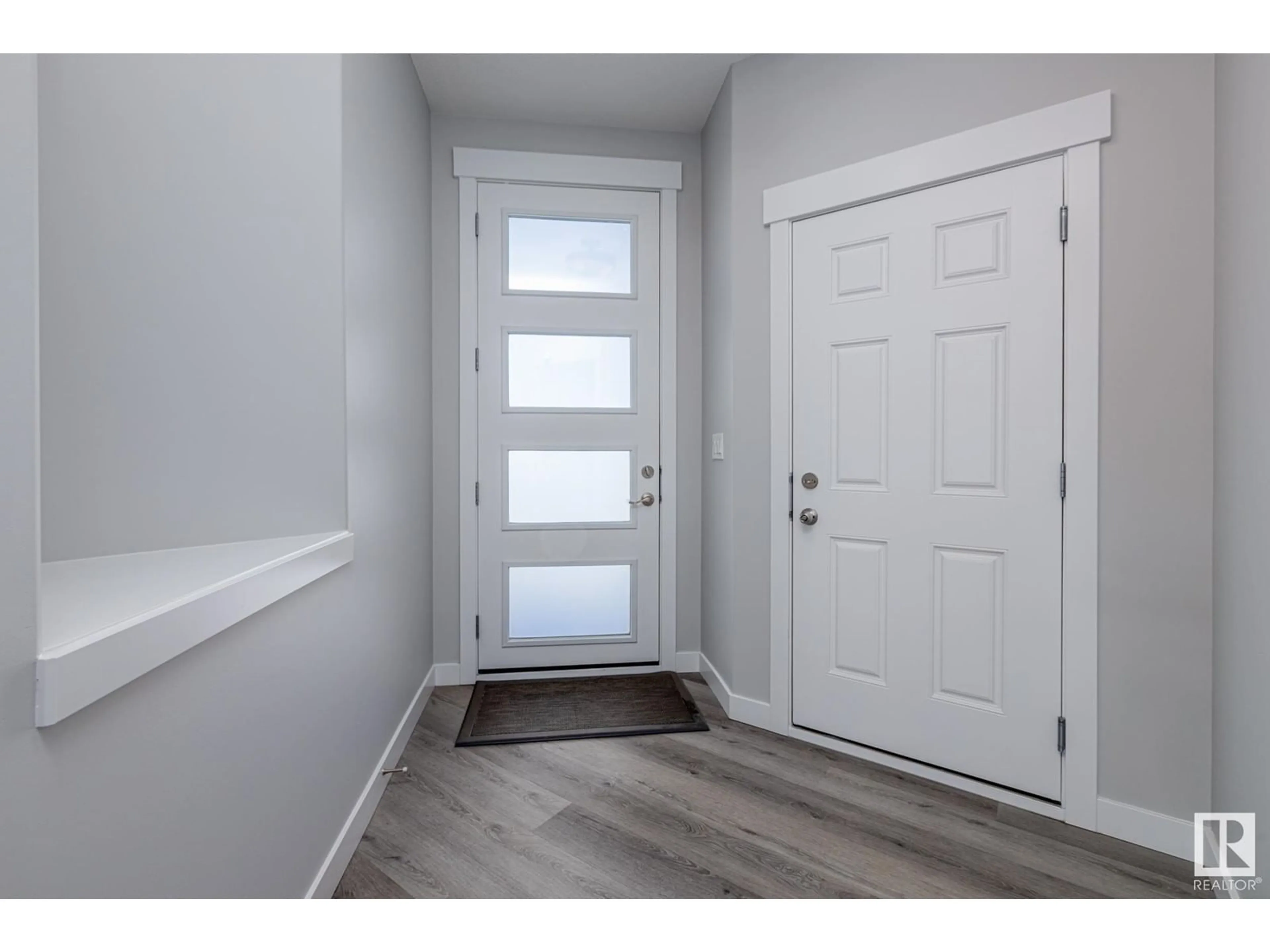 Indoor entryway for 140 HEATHERGLEN DR, Spruce Grove Alberta T7X0R6