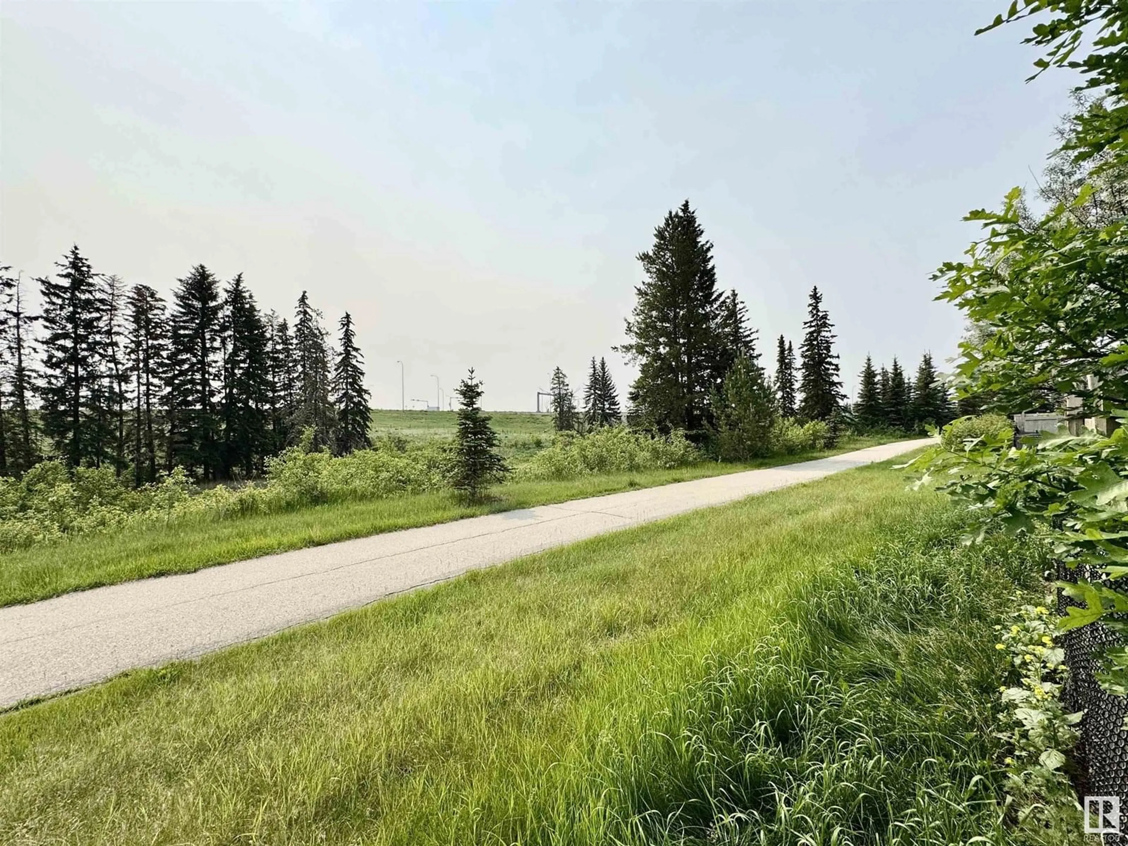 Blurry image for 1330 ADAMSON DR, Edmonton Alberta T6W2N8