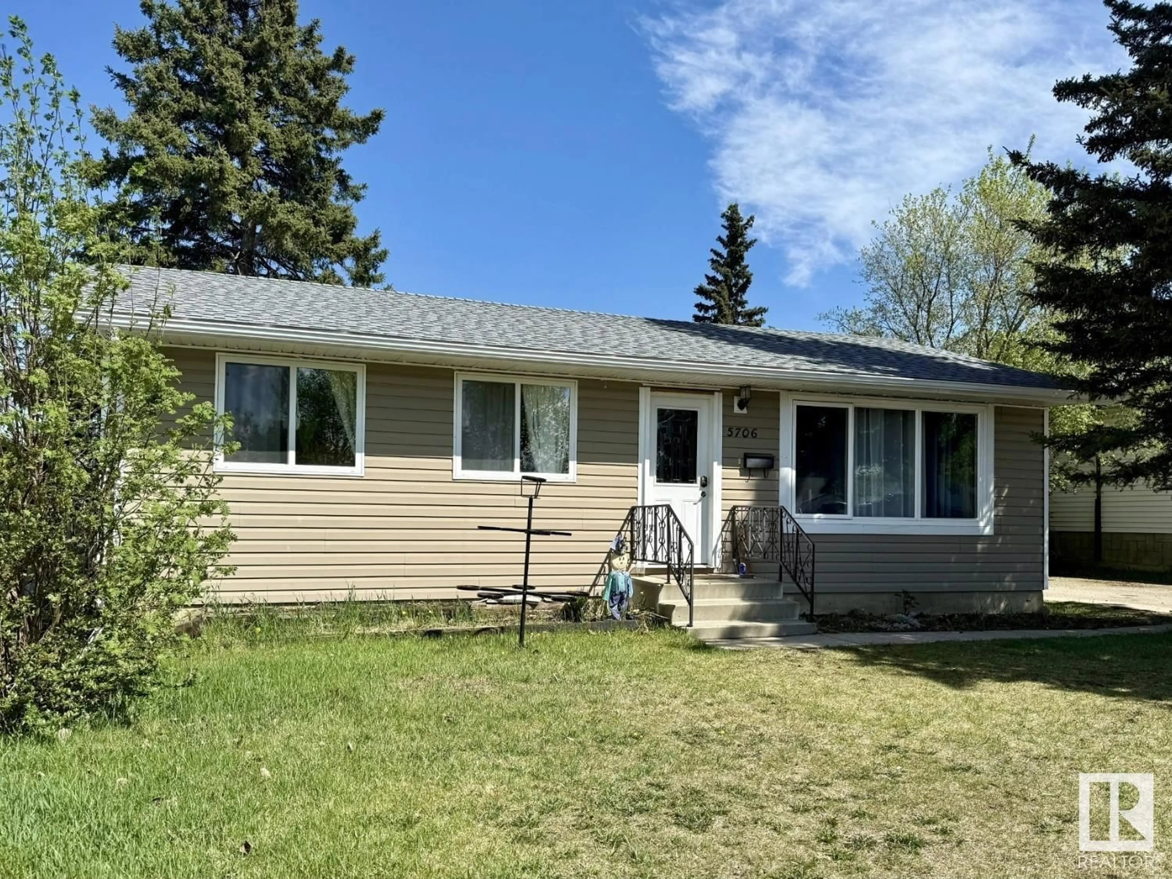 Home with vinyl exterior material, street for 5706 49 AV, Cold Lake Alberta T9M1T1