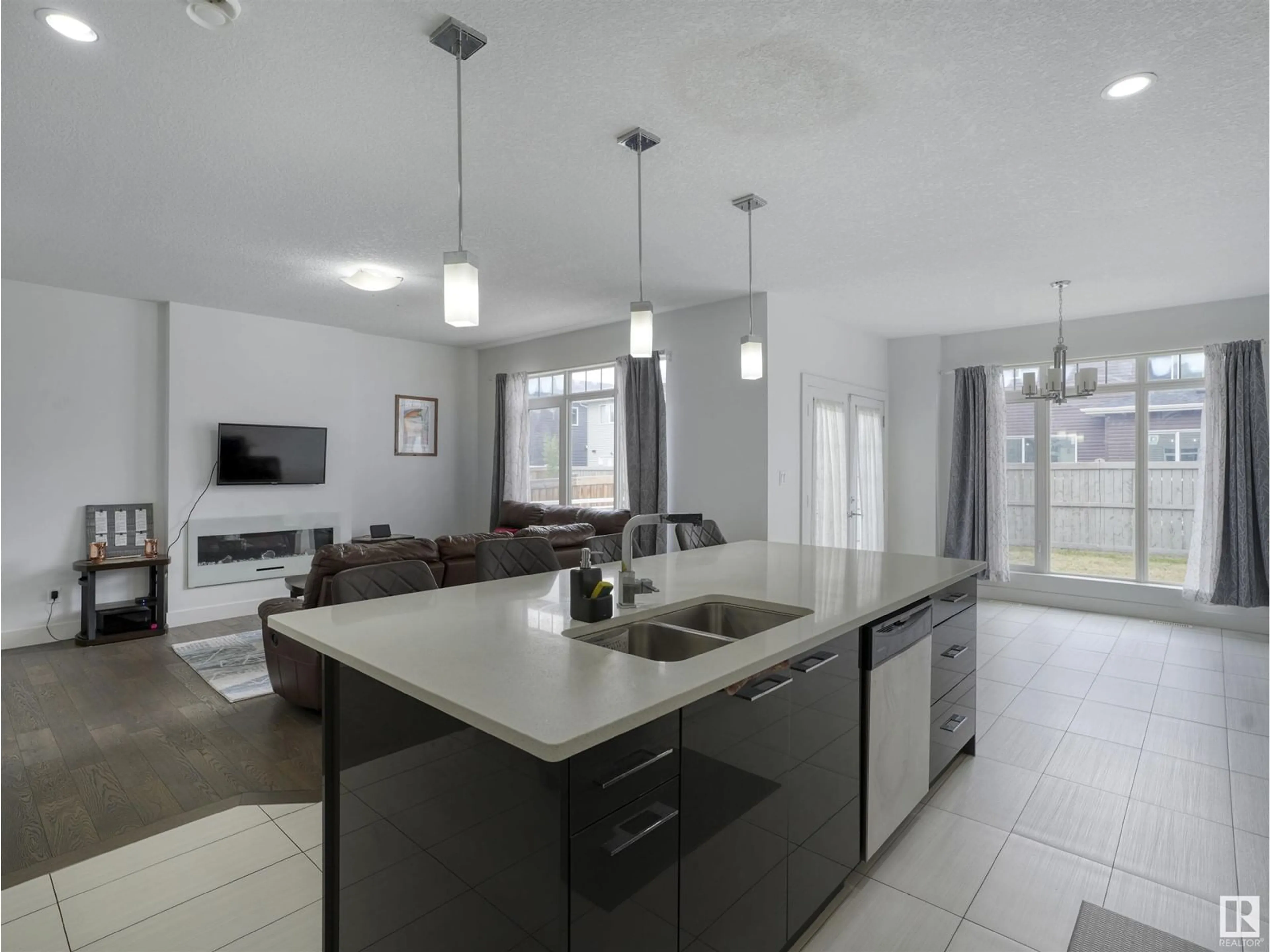 Open concept kitchen, unknown for 272 FRASER WY, Edmonton Alberta T5Y0Y5