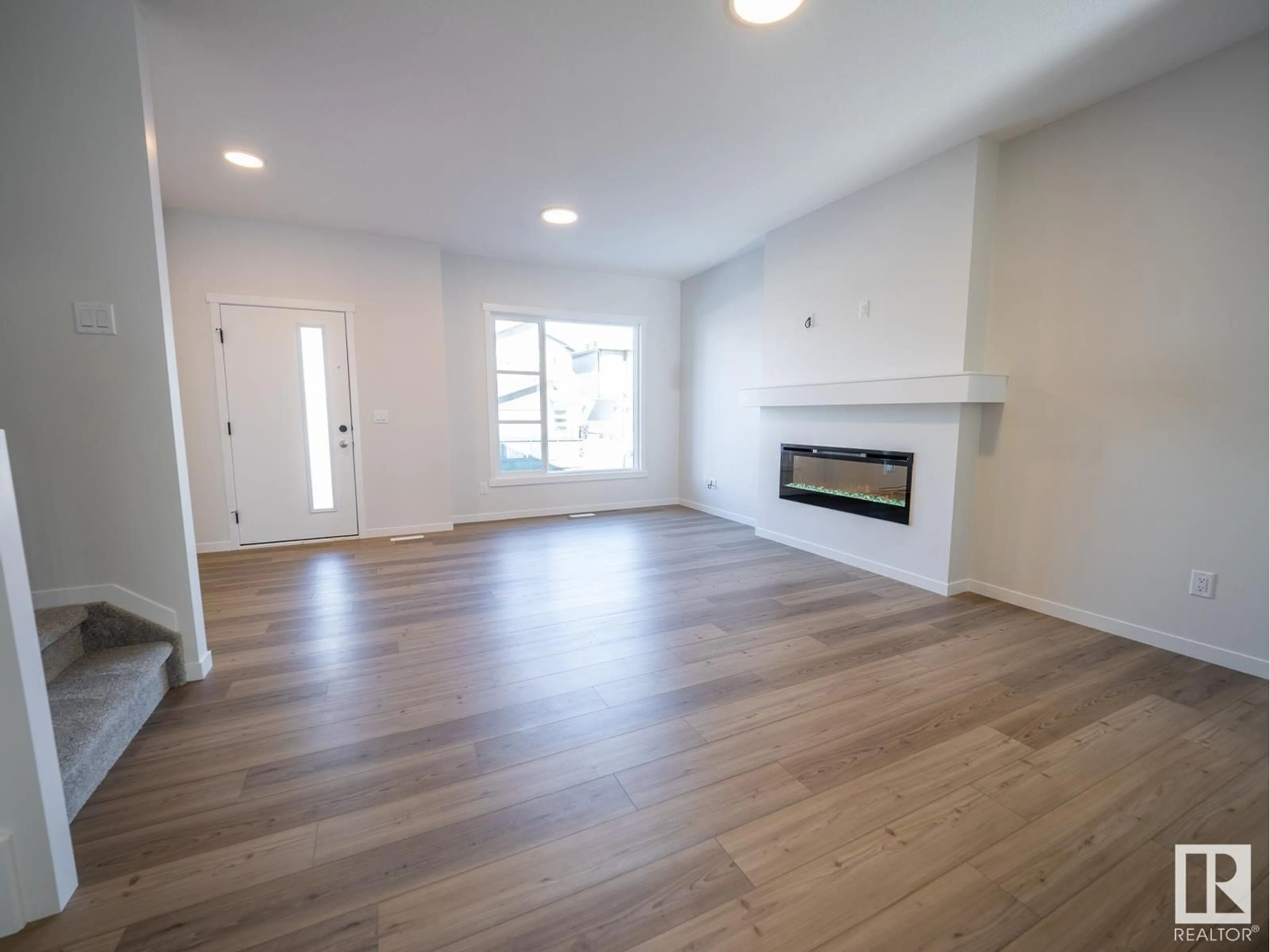 A pic of a room for 1232 16 ST, Edmonton Alberta T6T2S3