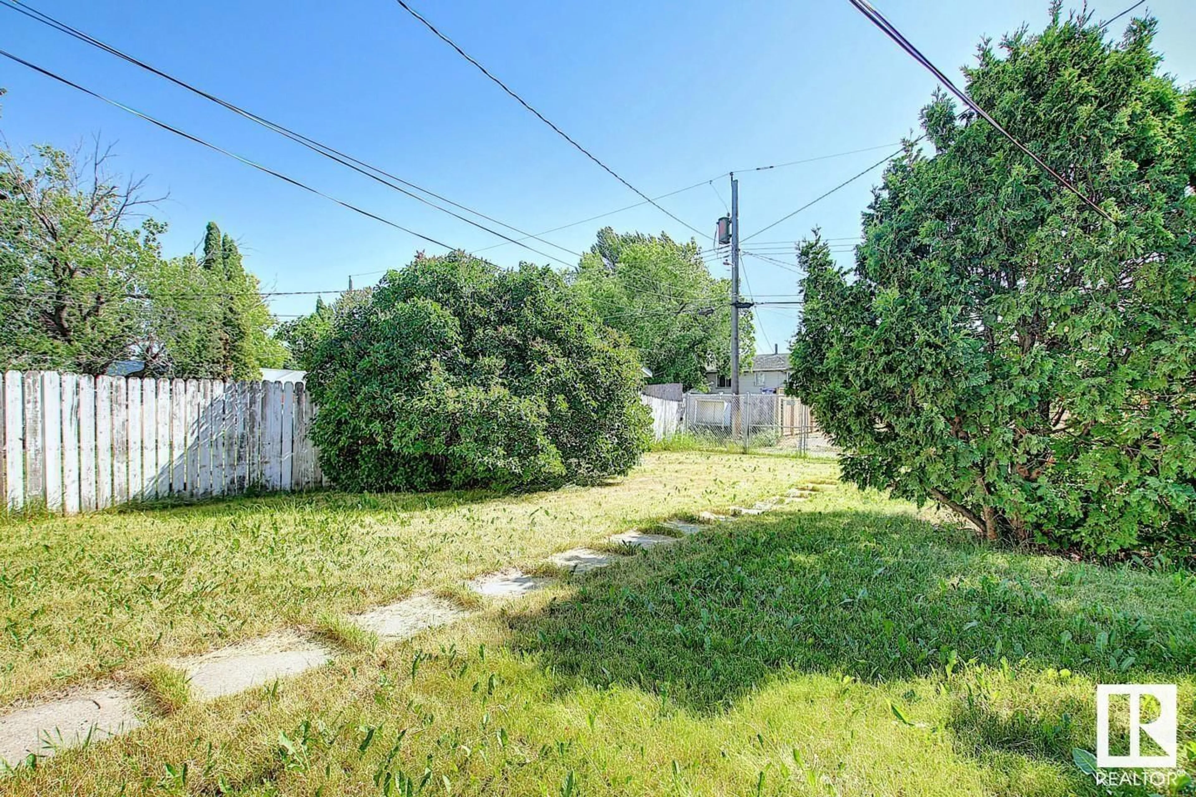 Patio, street for NW - 12735 129 ST, Edmonton Alberta T5L1H9
