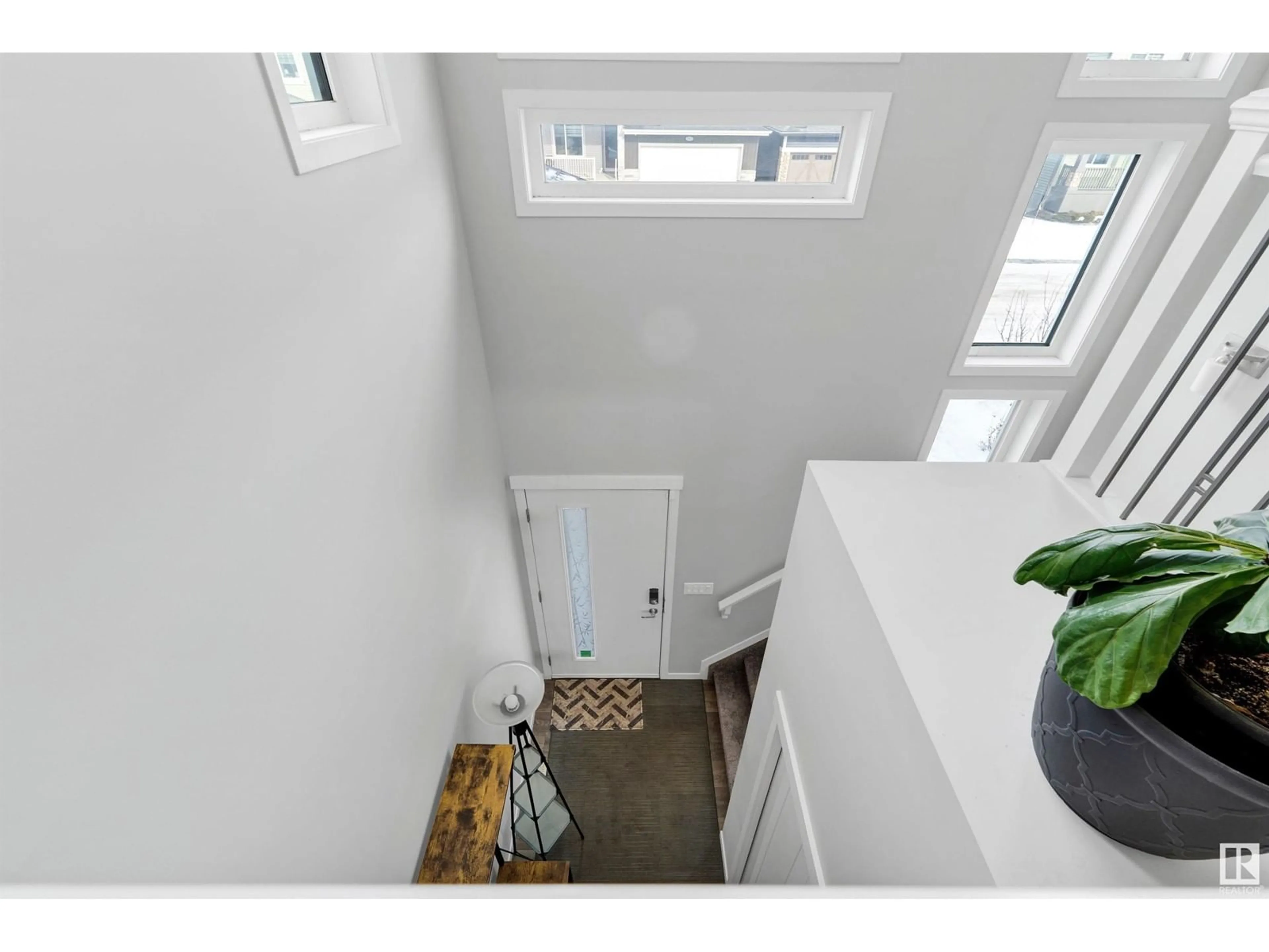 Indoor entryway for 19627 26 AV, Edmonton Alberta T6M0X4