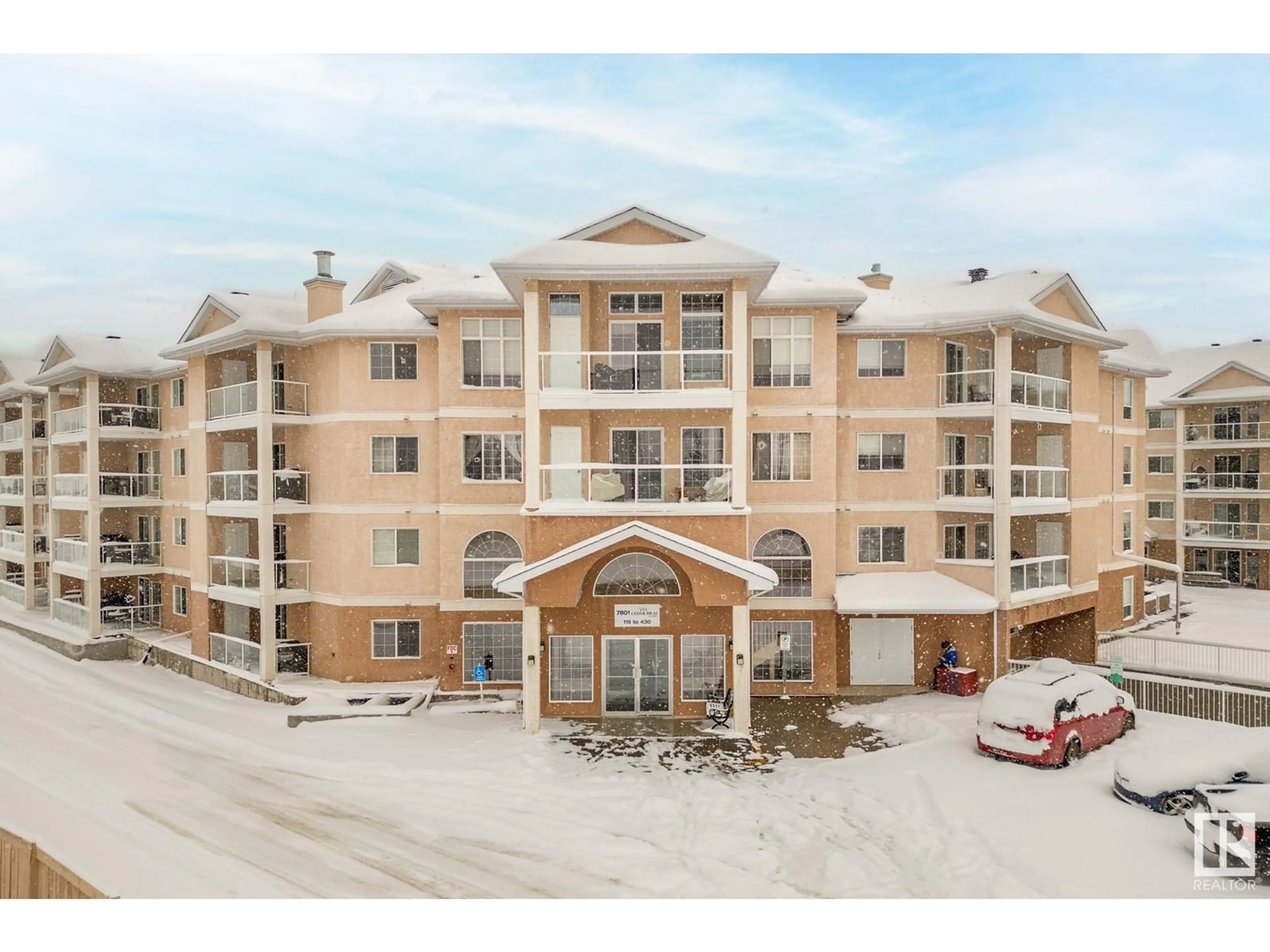A pic from outside/outdoor area/front of a property/back of a property/a pic from drone, building for 423 7801 GOLF COURSE RD, Stony Plain Alberta T7Z0C7