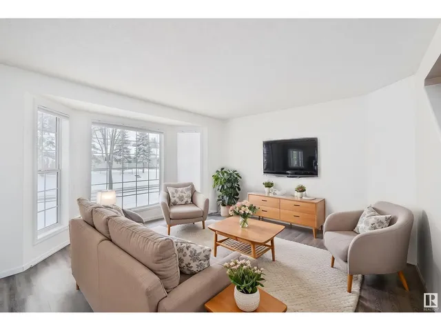 10682 63 AV NW, Edmonton 5