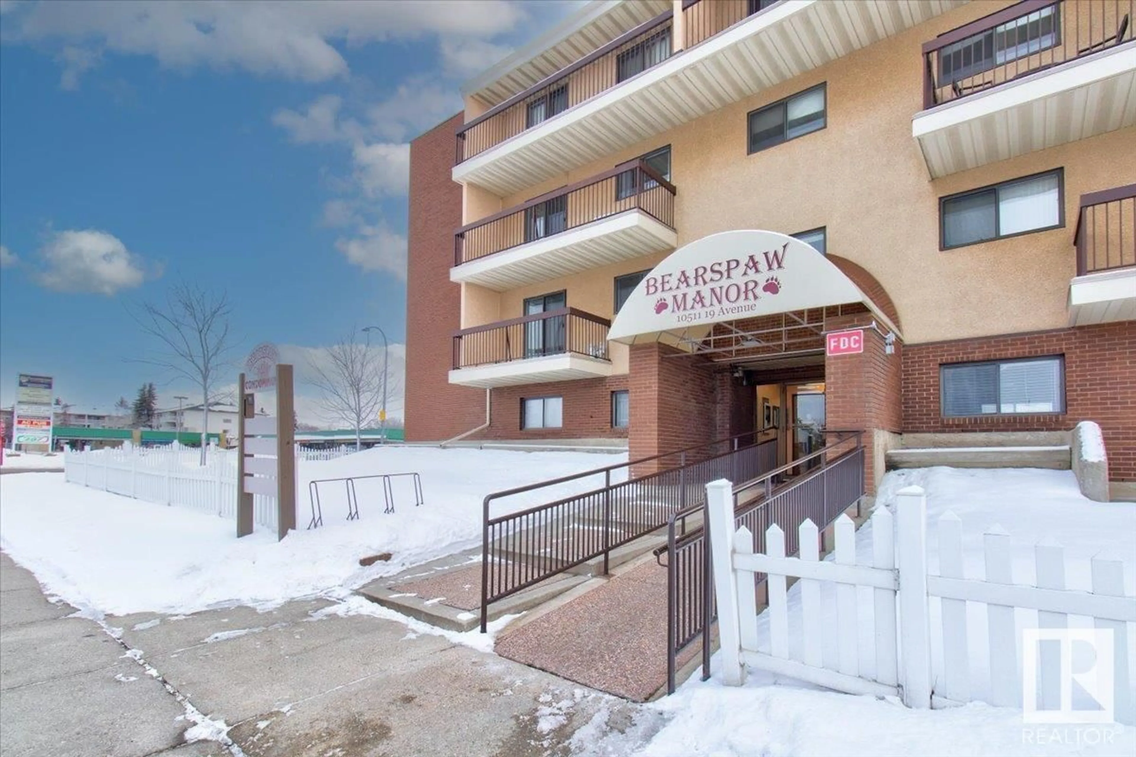 Unknown for 10511 19 AV, Edmonton Alberta T6J5S8