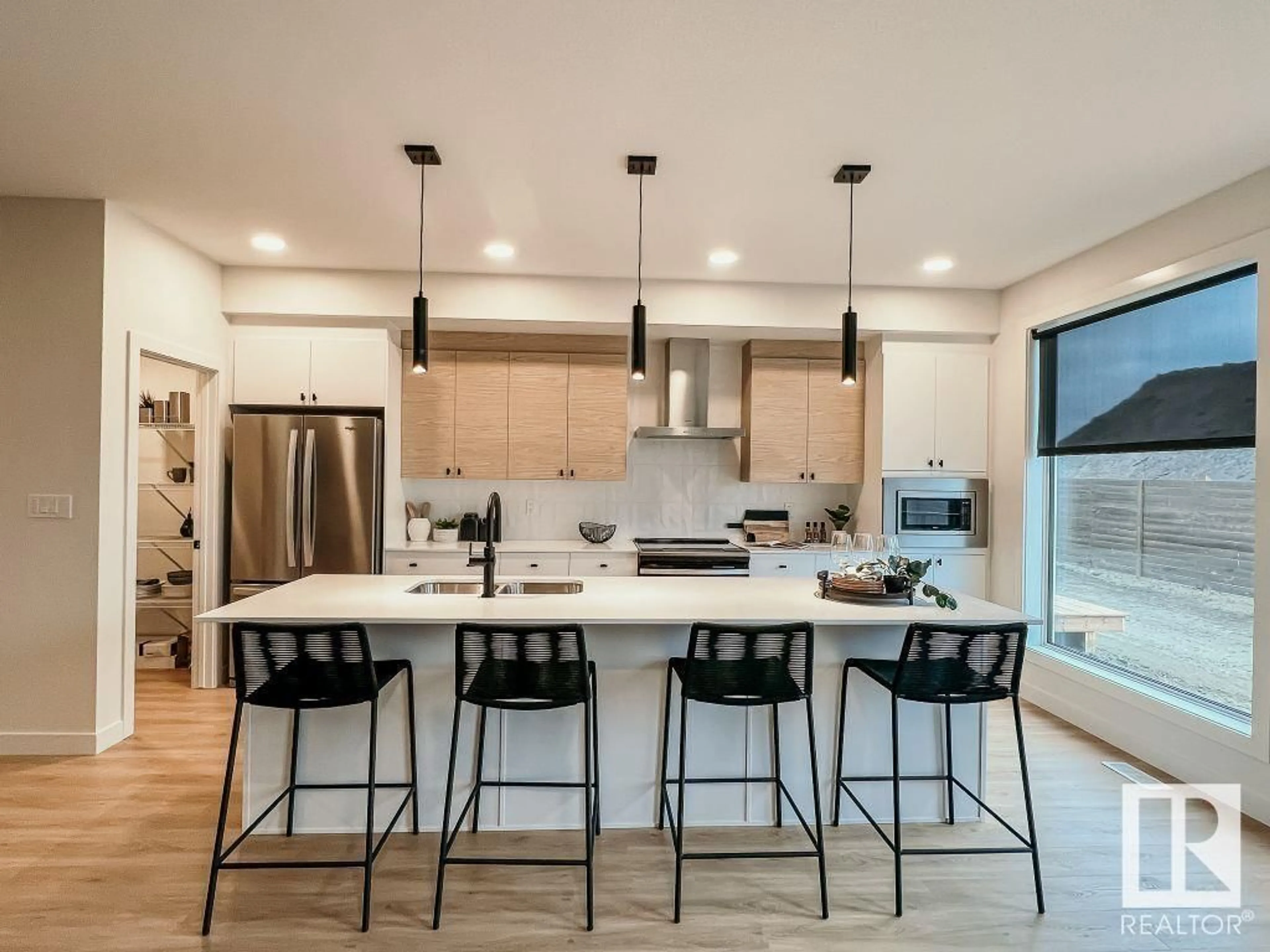 Open concept kitchen, ceramic/tile floor for 6909 51 AV, Beaumont Alberta T4X3E4