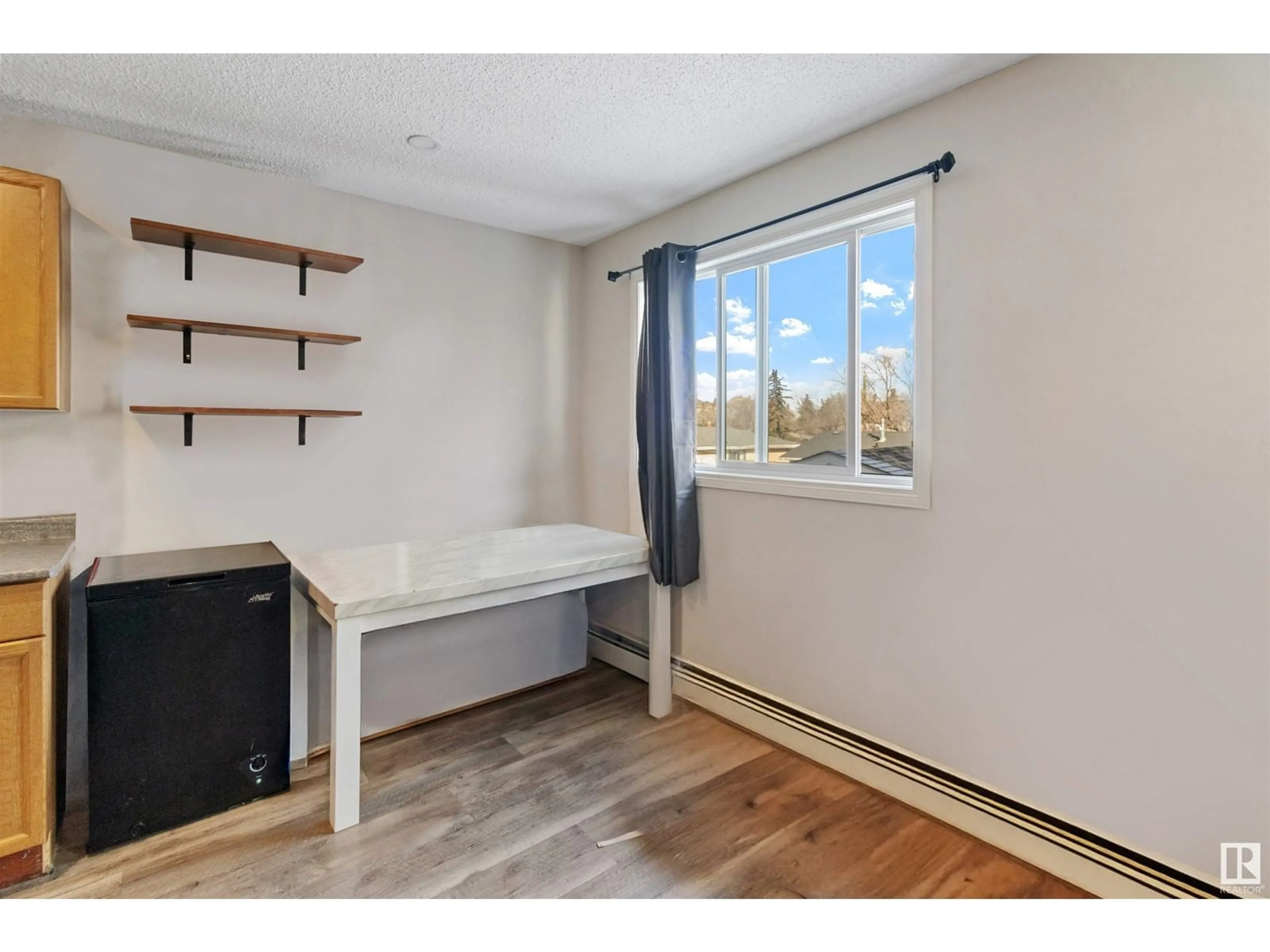 A pic of a room for #9 - 4616 47 ST, Leduc Alberta T9E4P1