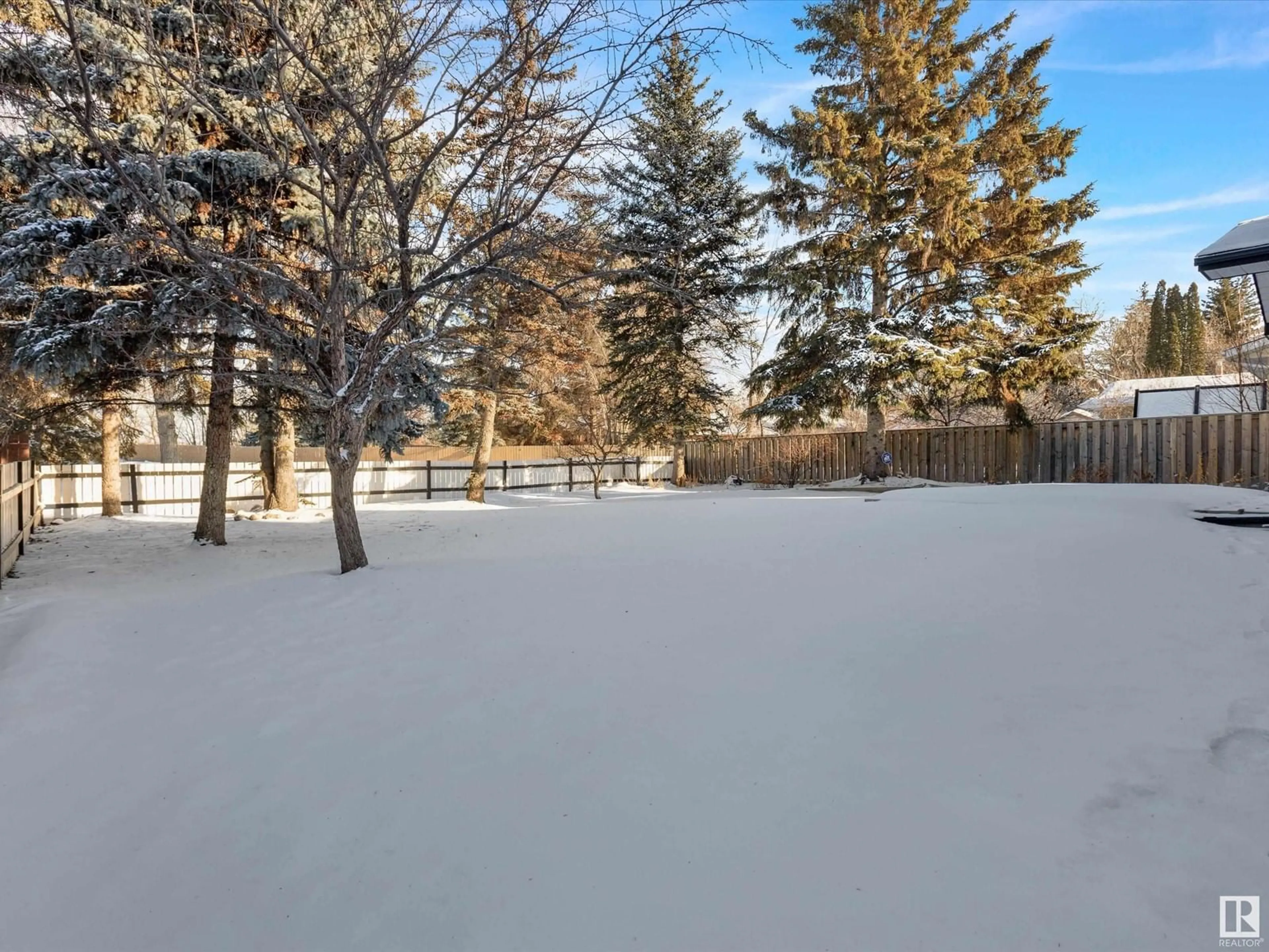 A pic of a room for 5219 125 ST, Edmonton Alberta T6H3V7