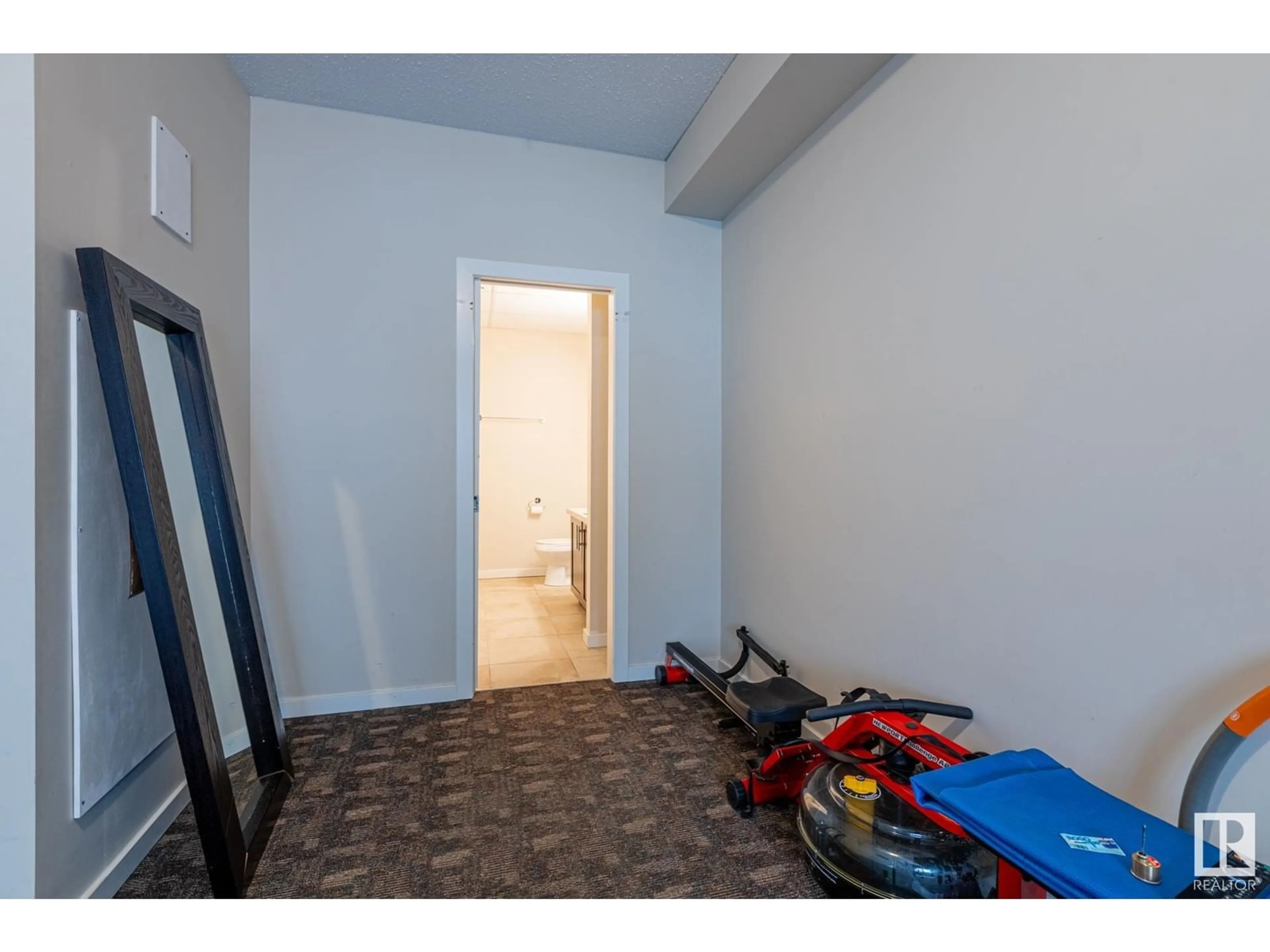 Unknown for #402 - 10524 77 AV, Edmonton Alberta T6E1N1