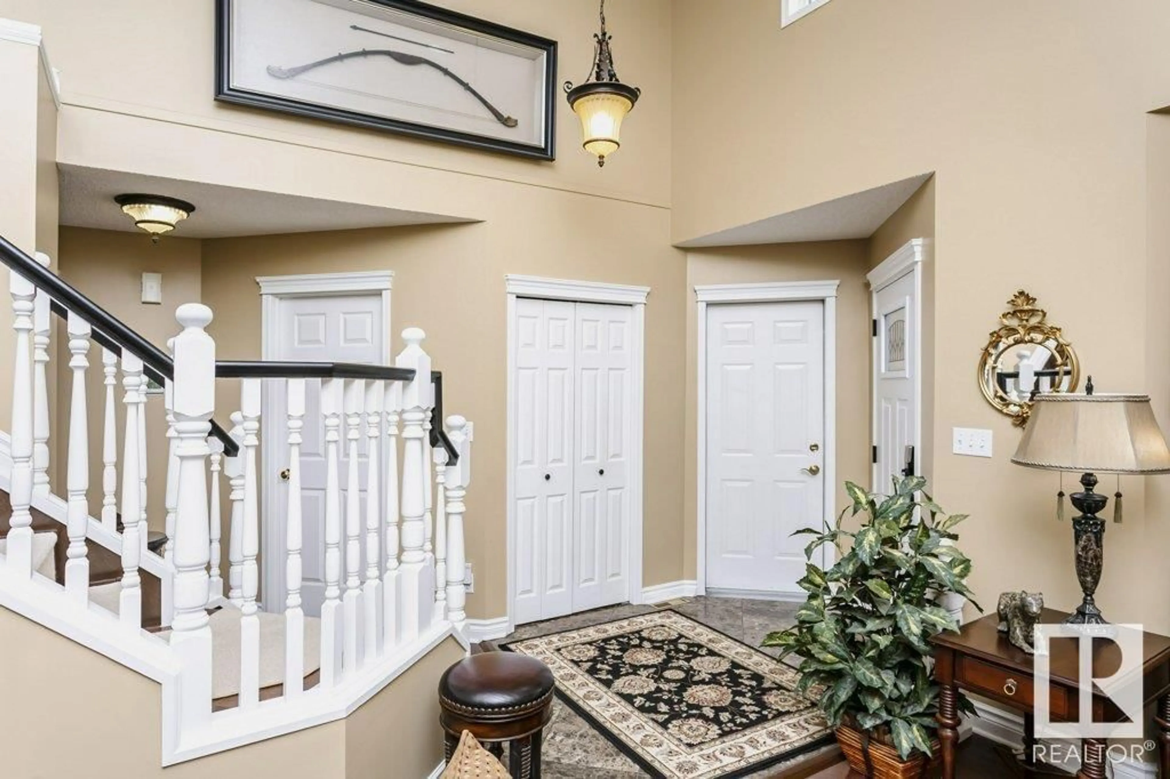 Indoor entryway for 10337 176A AV, Edmonton Alberta T5X5X3