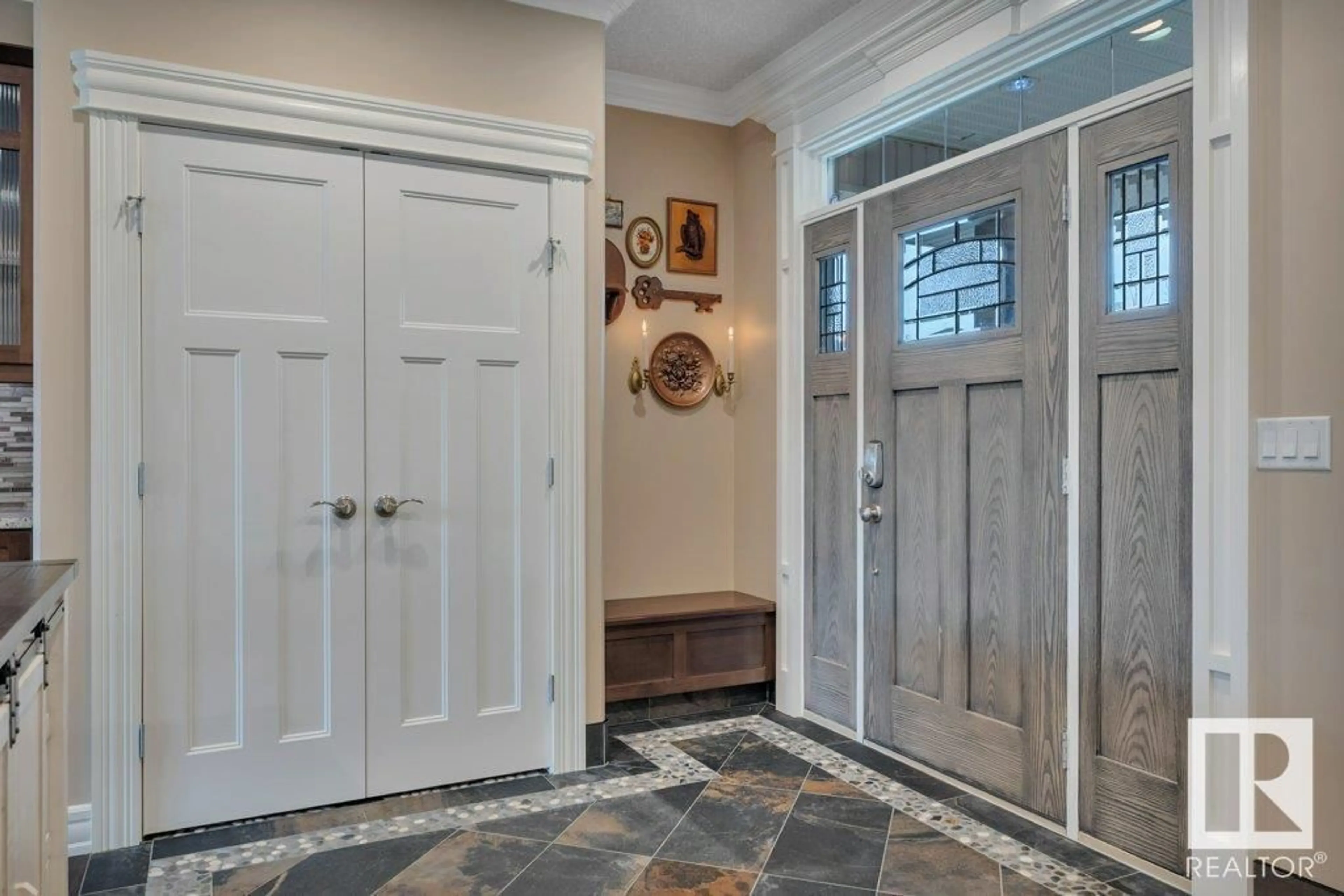 Indoor entryway for 6 WADE AV, Leduc Alberta T9E0N8
