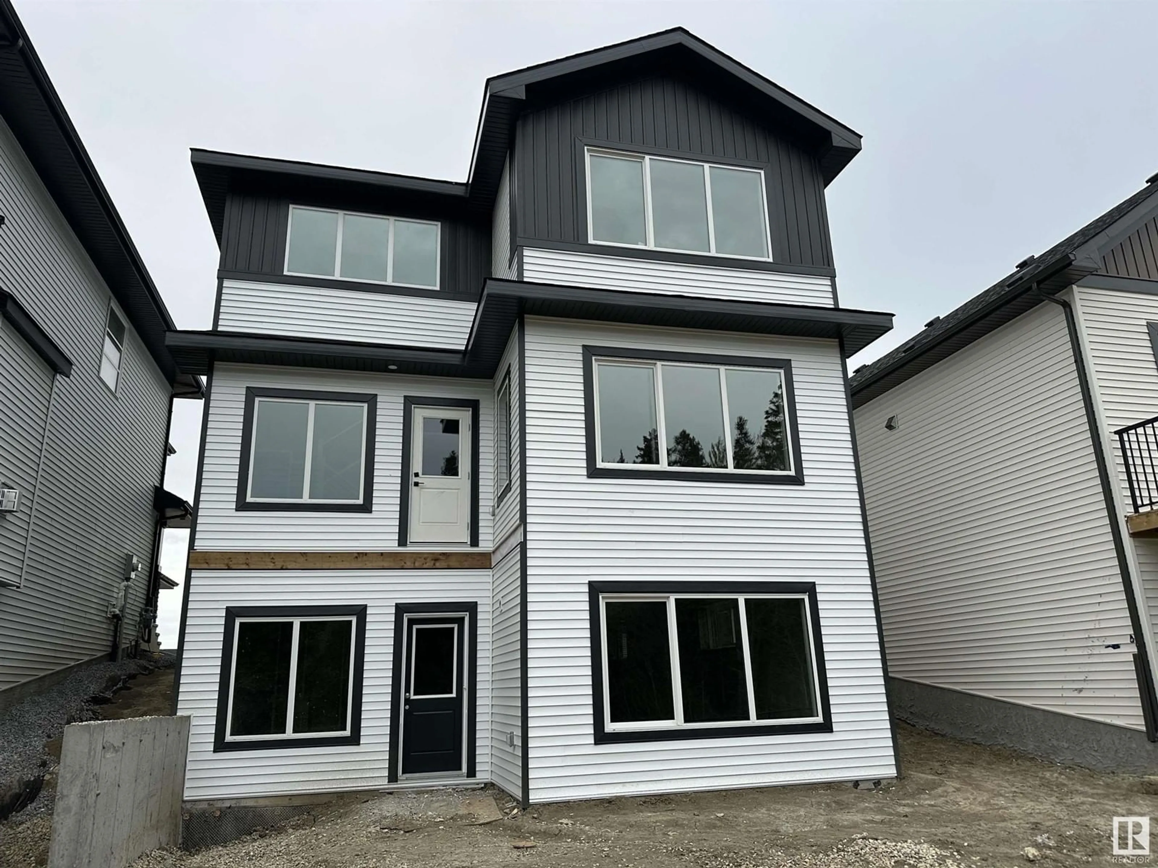 Home with vinyl exterior material, building for 114 HEMINGWAY CR, Spruce Grove Alberta T7X3W3