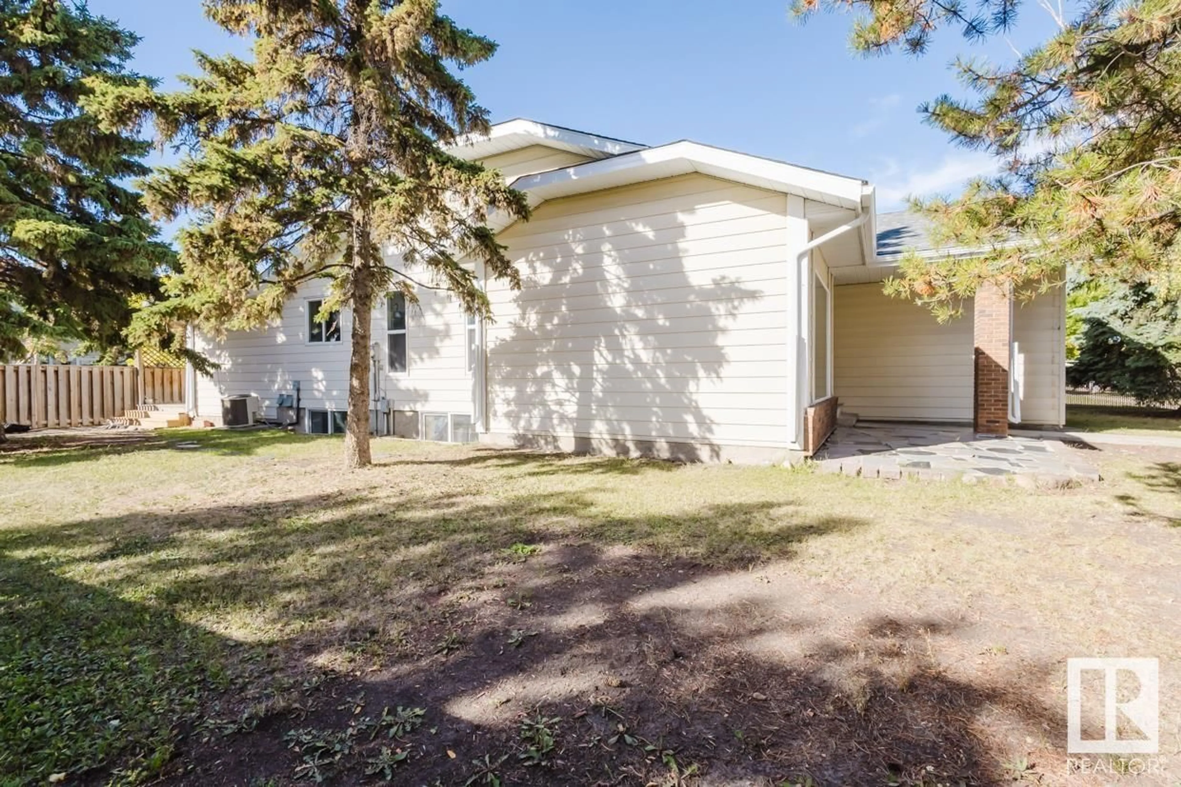 Unknown for 16806 91 ST NW, Edmonton Alberta T5Z1W6
