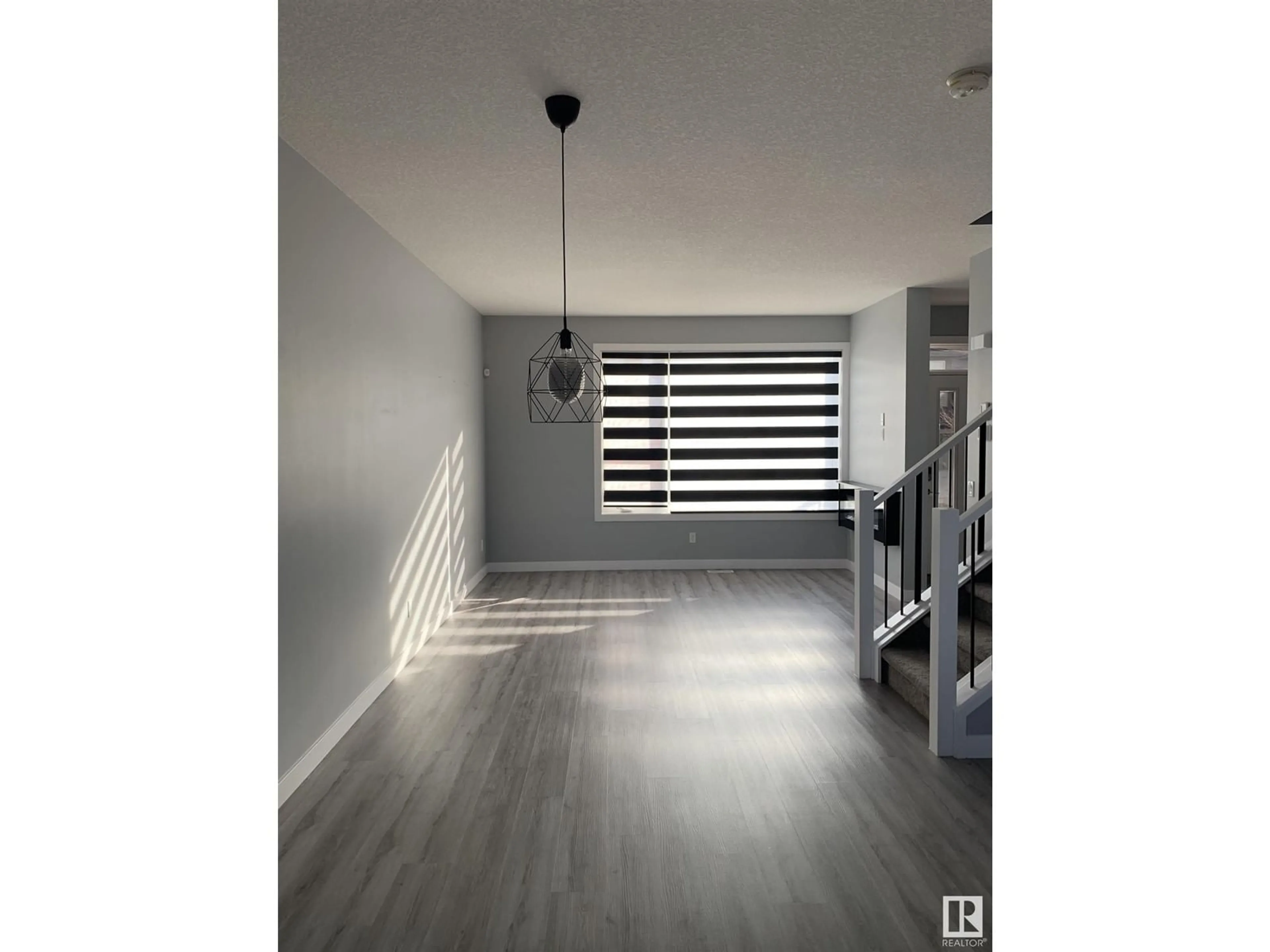A pic of a room for 9332 223 ST NW, Edmonton Alberta T5T7K1
