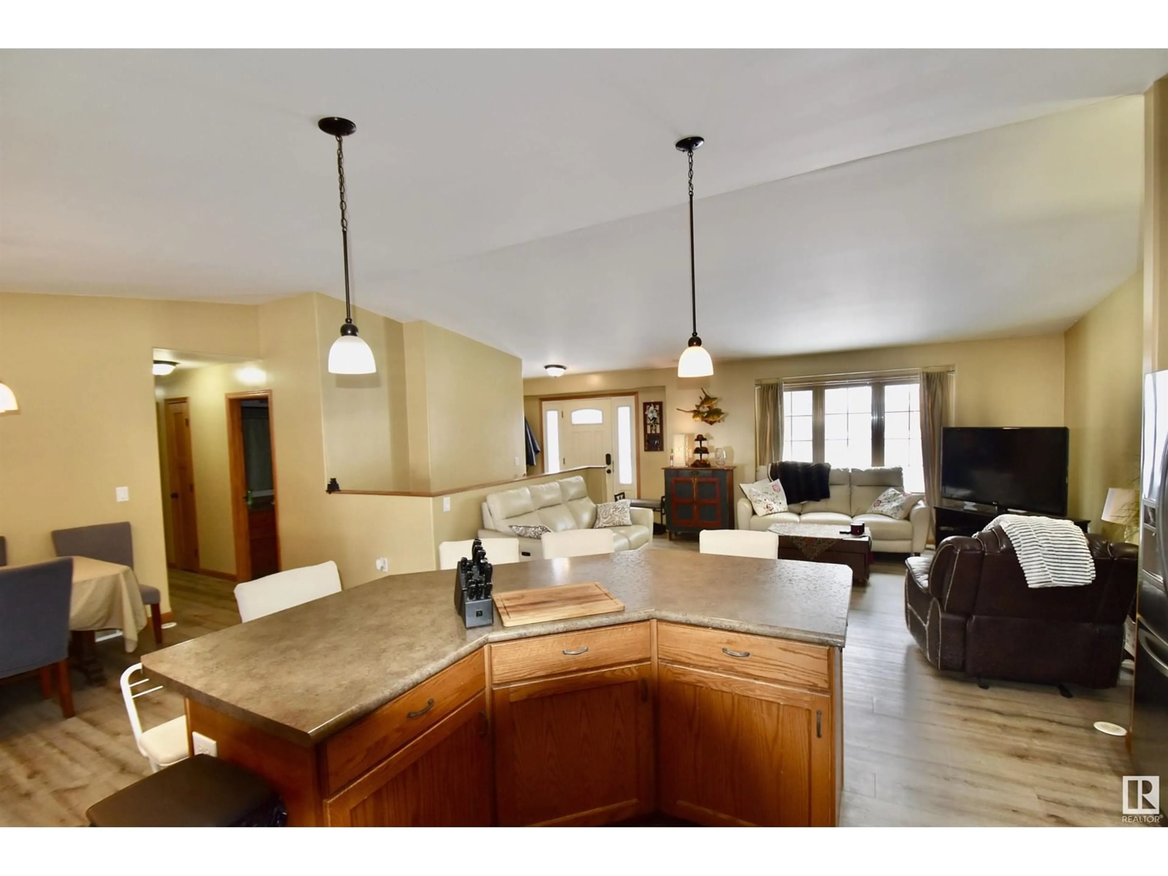 Open concept kitchen, unknown for 9415 TWP RD 591, Rural St. Paul County Alberta T0A3A0