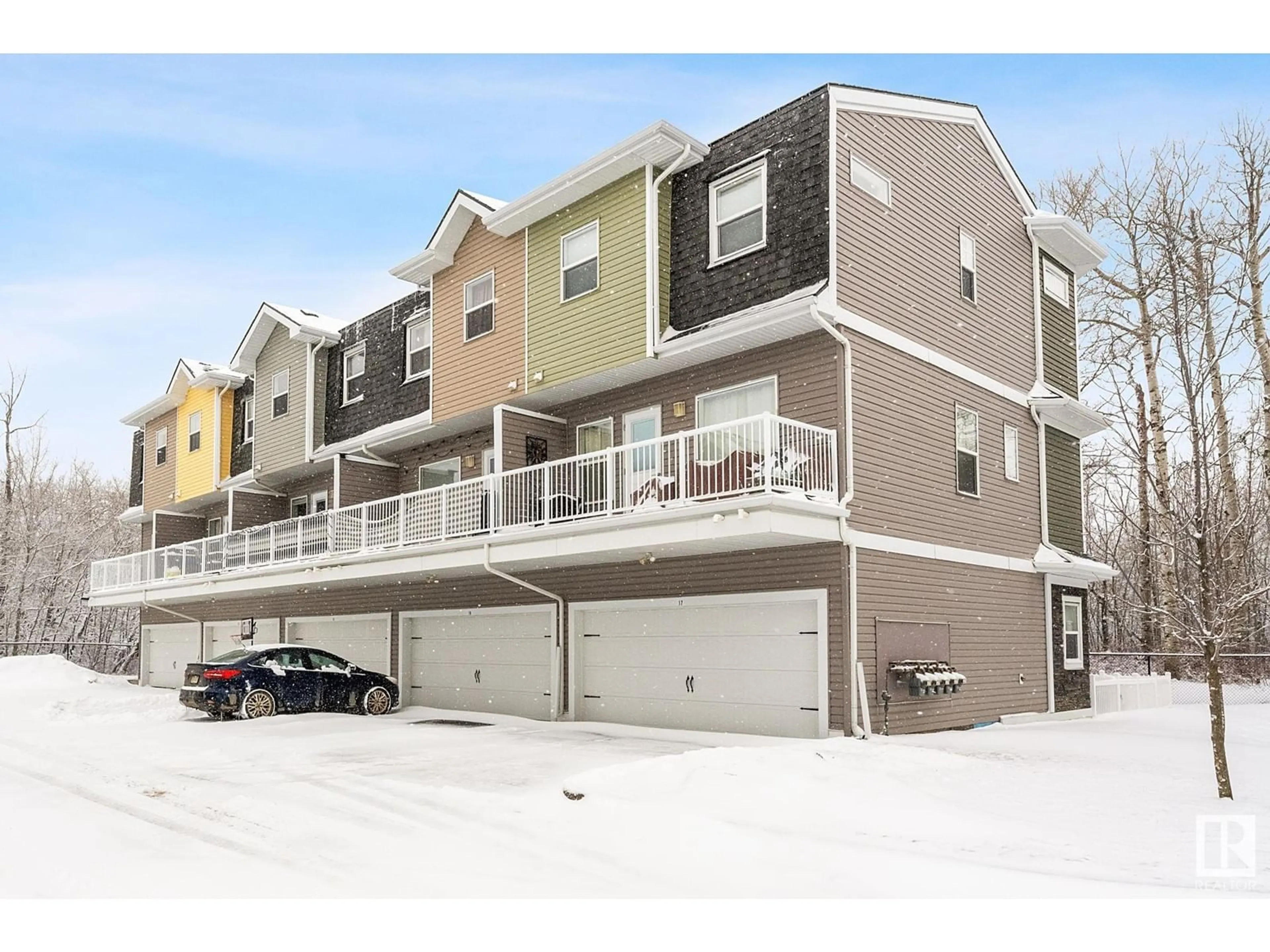 Home with vinyl exterior material, street for N - 19 150 EVERITT DR, St. Albert Alberta T8N4G3