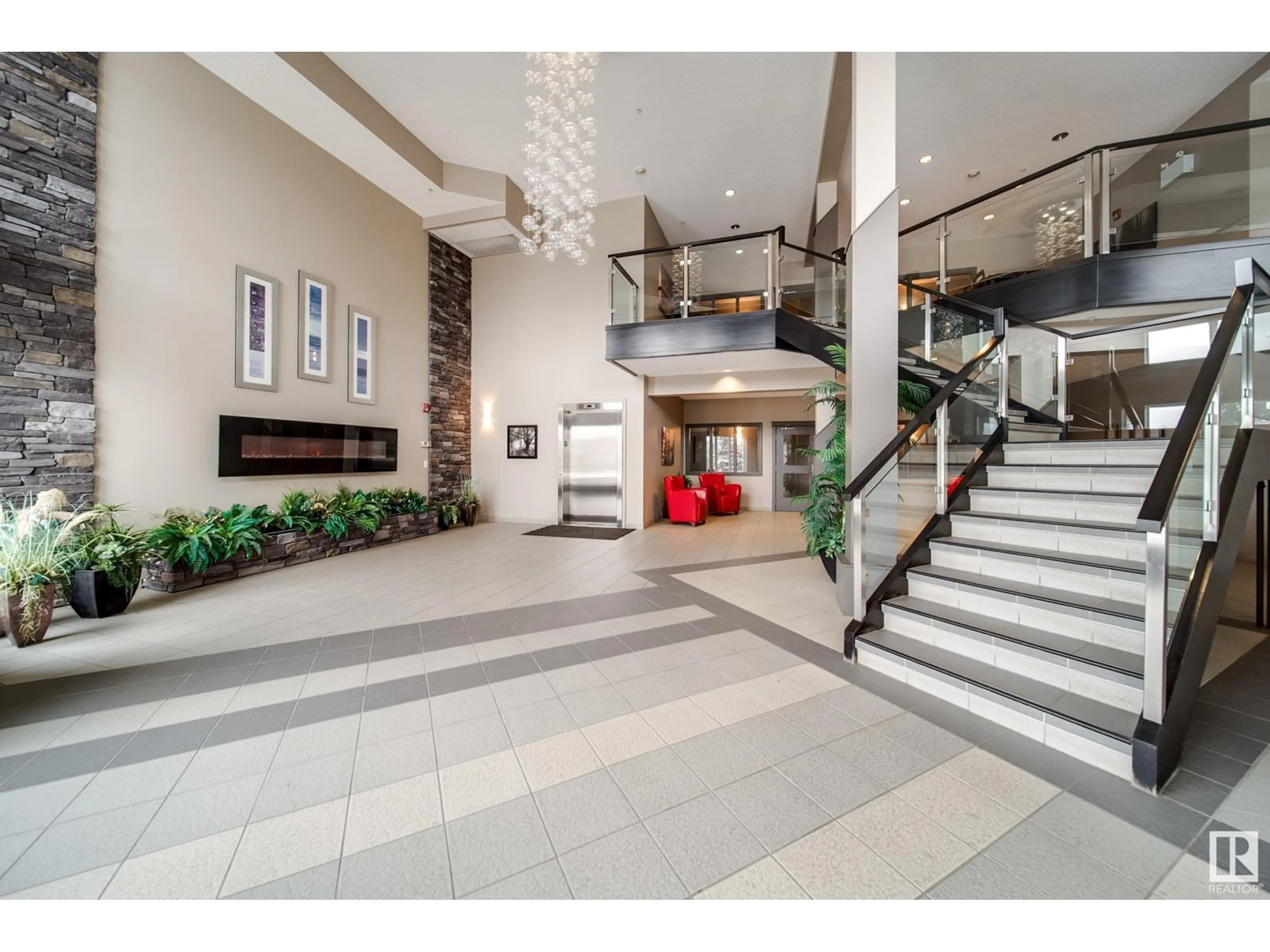 Indoor foyer for #123 - 4075 CLOVER BAR RD, Sherwood Park Alberta T8H0R6