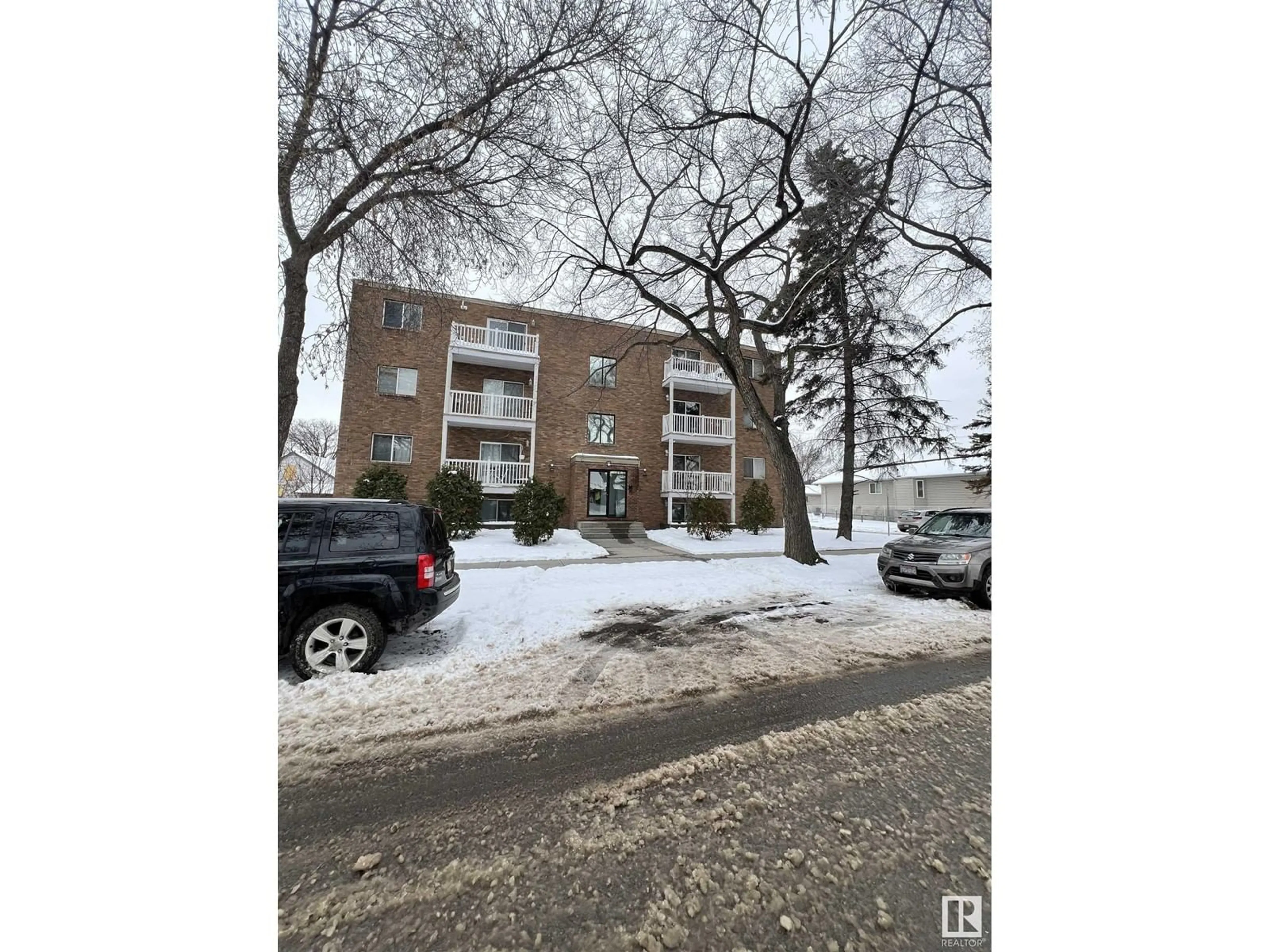 Unknown for #102 - 11825 71 ST, Edmonton Alberta T5B1W4