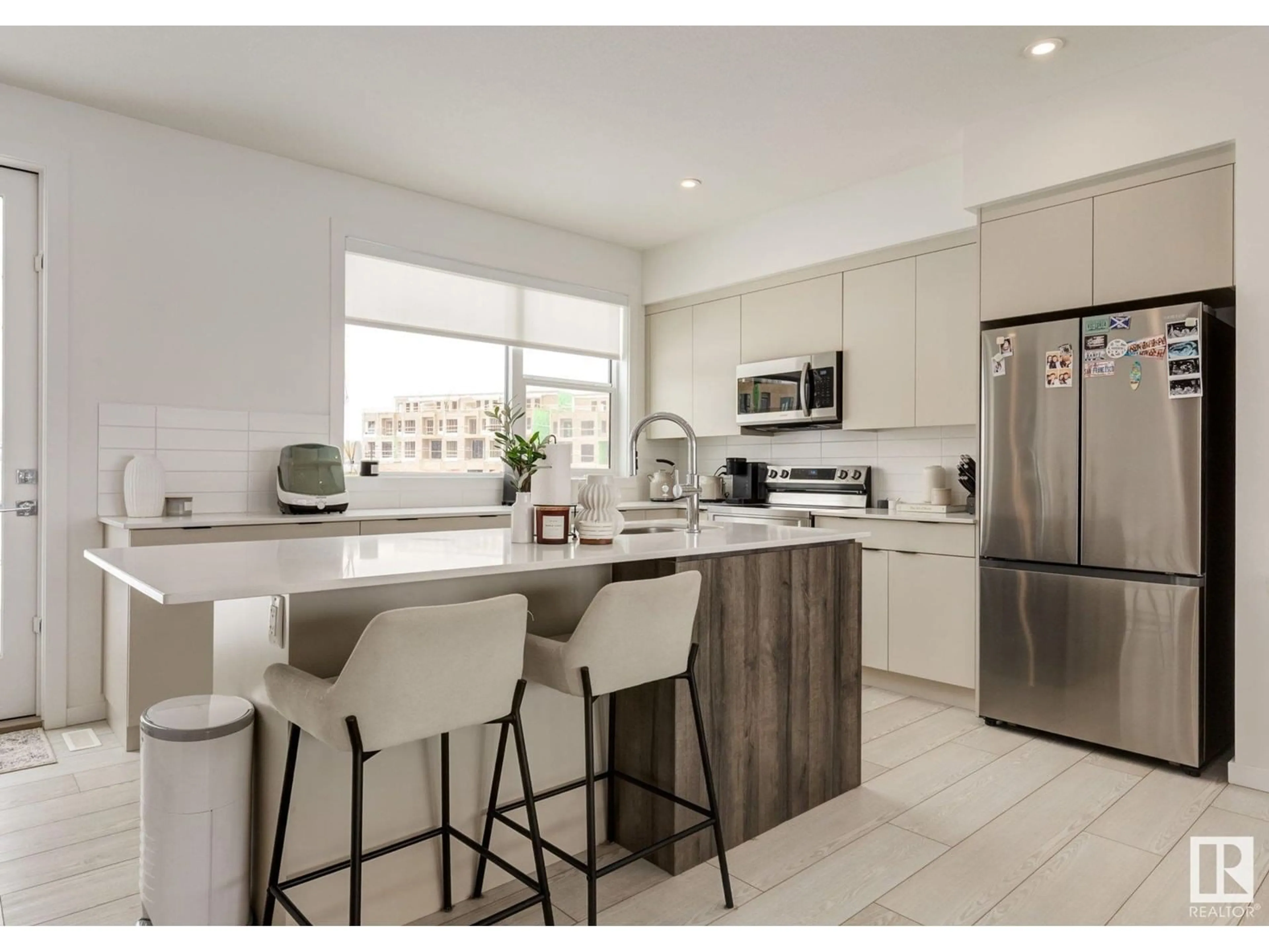 Open concept kitchen, ceramic/tile floor for 5 - 16 RONDEAU DR, St. Albert Alberta T8N7X8
