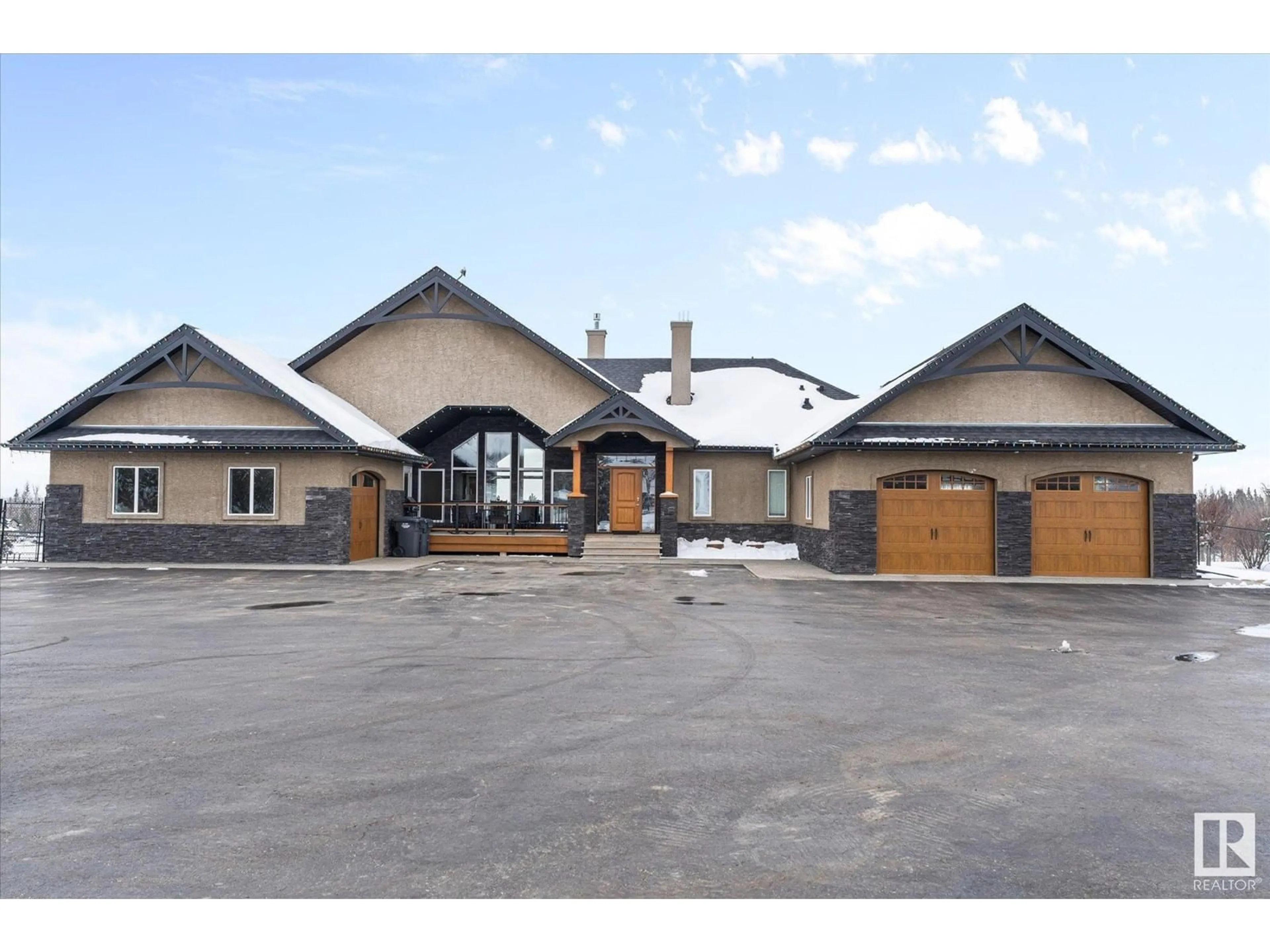 A pic from outside/outdoor area/front of a property/back of a property/a pic from drone, water/lake/river/ocean view for 14 - 27320 TWP ROAD 534, Rural Parkland County Alberta T7X3R9