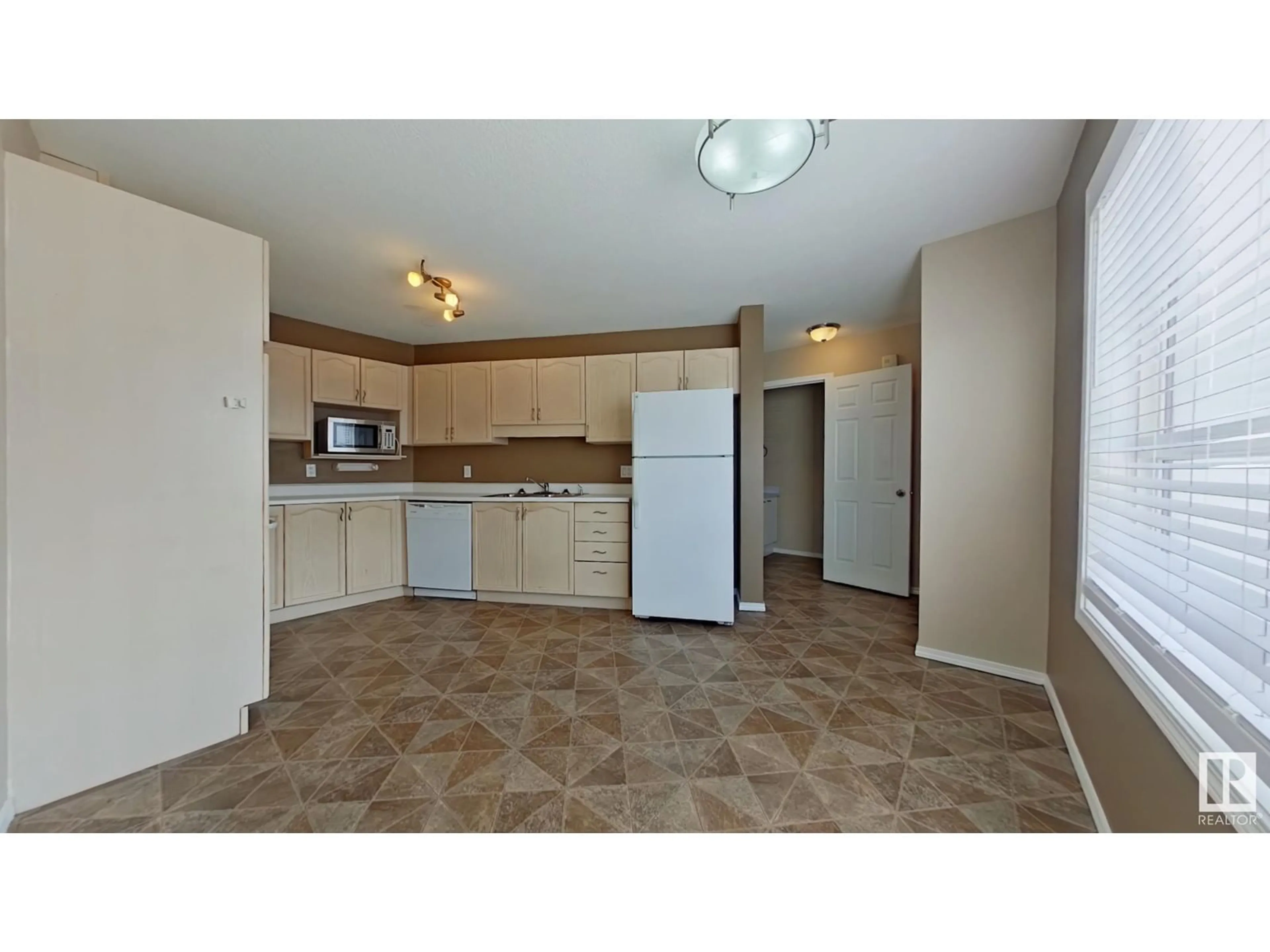Standard kitchen, unknown for 603 - 116 YOUVILLE DR, Edmonton Alberta T6L6V8