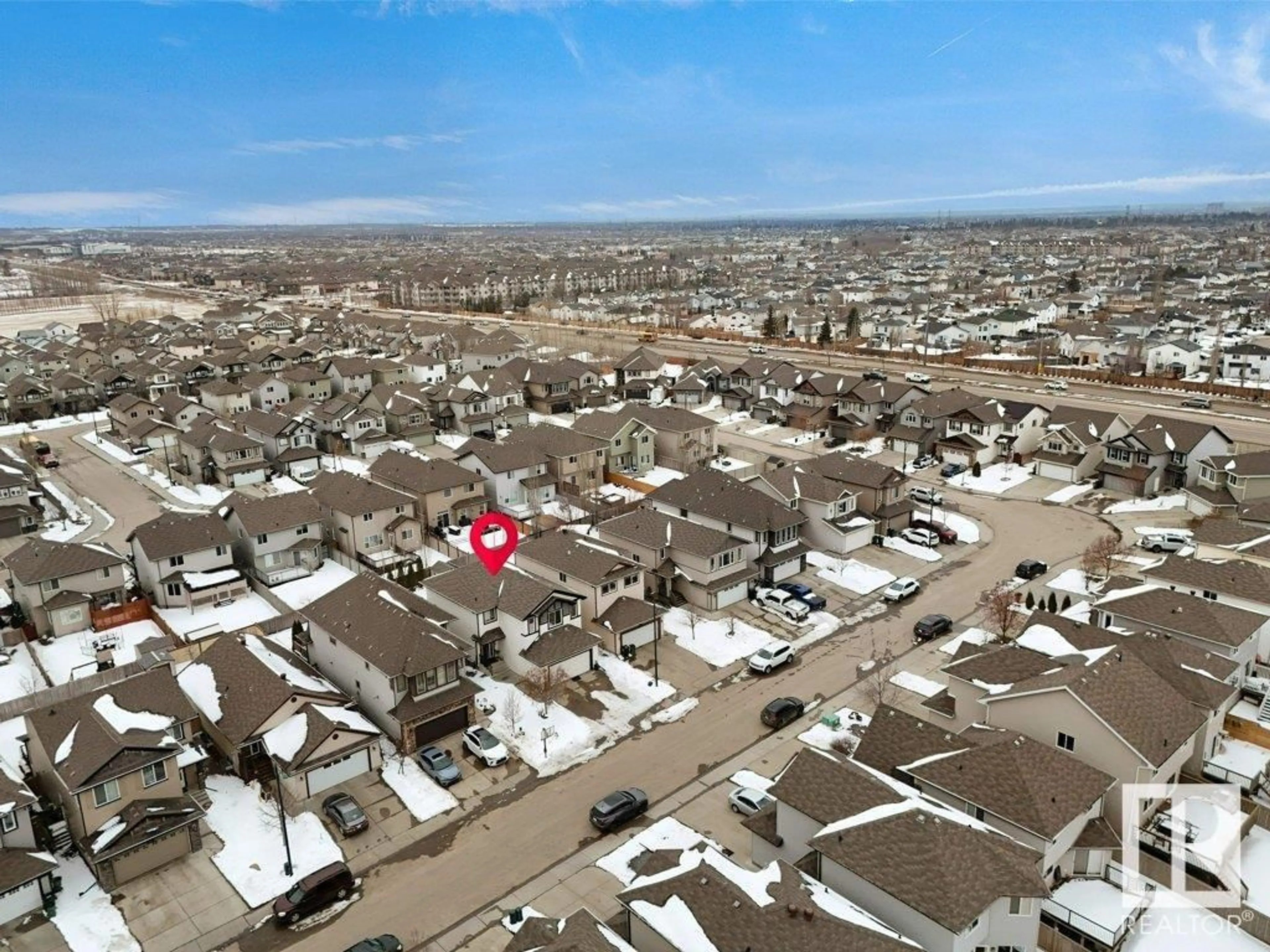 A pic from outside/outdoor area/front of a property/back of a property/a pic from drone, street for NW - 1533 36B AV, Edmonton Alberta T6T0M4