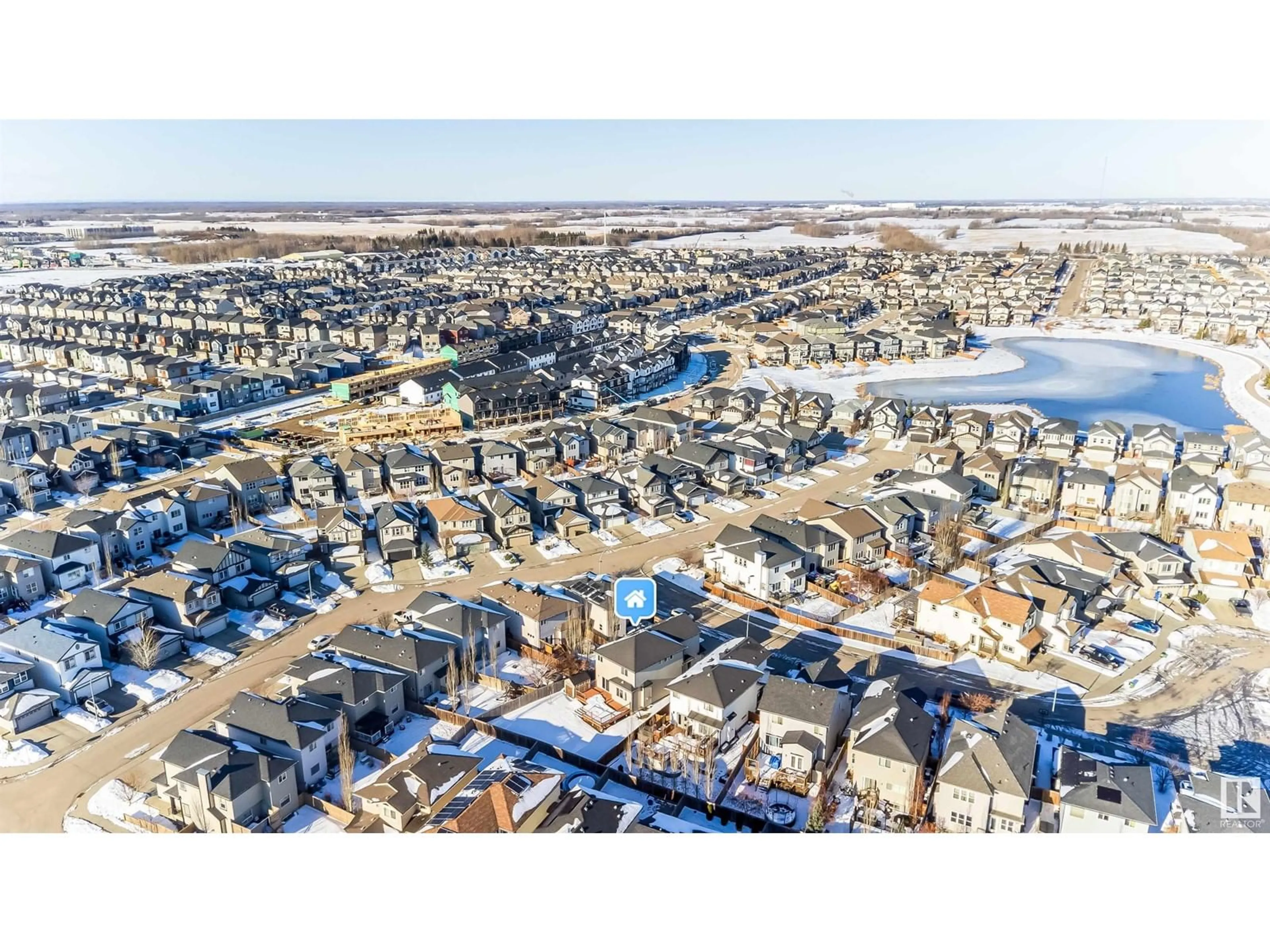 A pic from outside/outdoor area/front of a property/back of a property/a pic from drone, street for 9515 221 ST, Edmonton Alberta T5T4A8