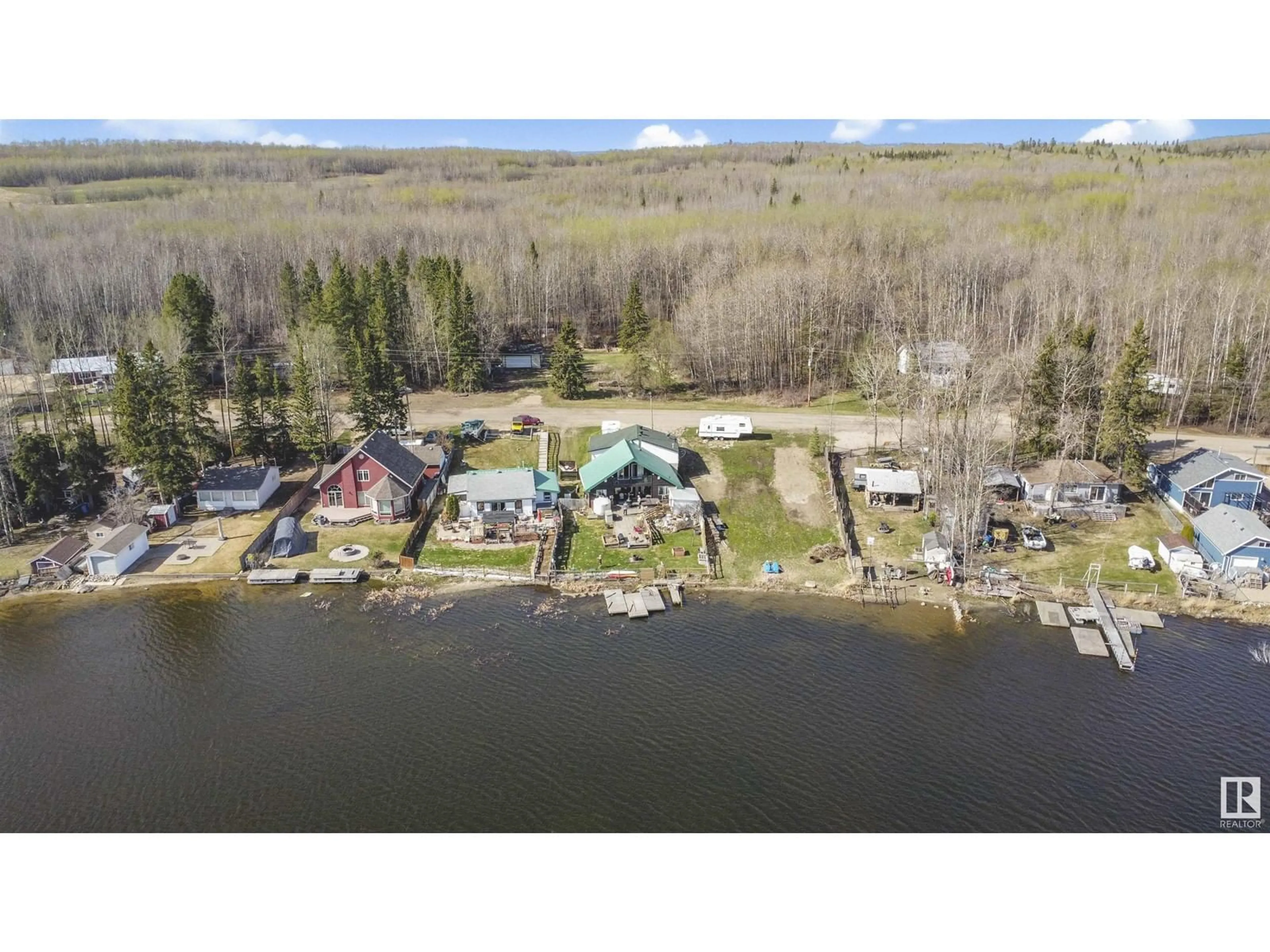 A pic from outside/outdoor area/front of a property/back of a property/a pic from drone, water/lake/river/ocean view for 57114 - 256 RANGE ROAD 25, Rural Barrhead County Alberta T0E1A0