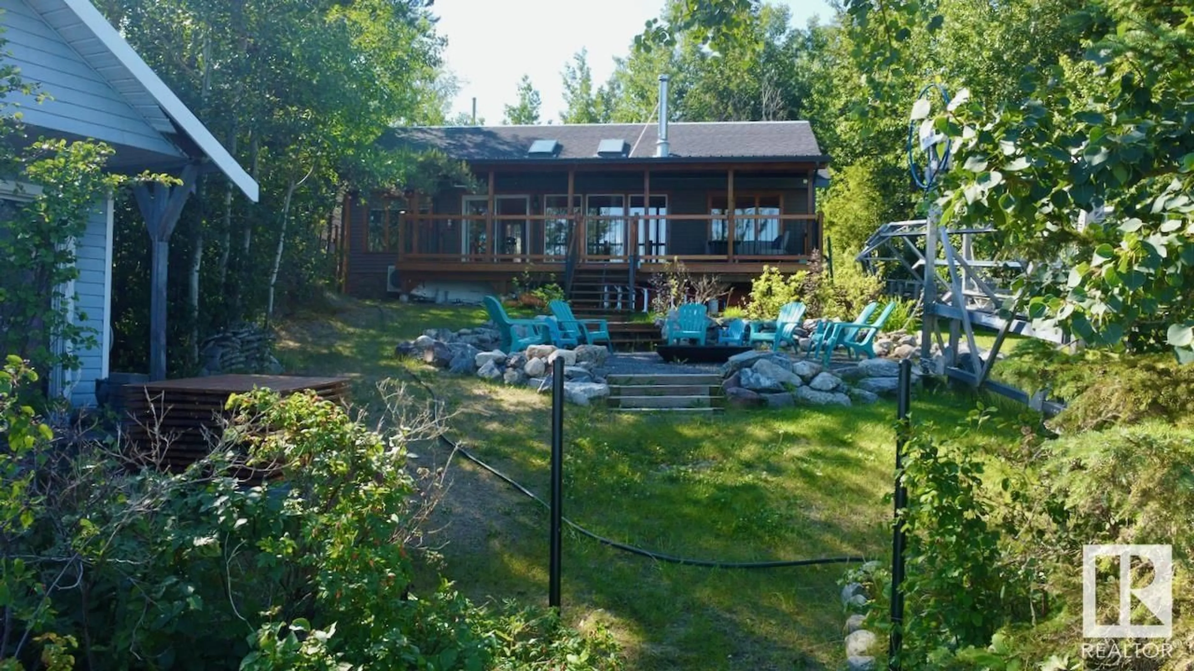 Patio, water/lake/river/ocean view for 52515 - 20 RGE RD 52, Rural Parkland County Alberta T0E2B0