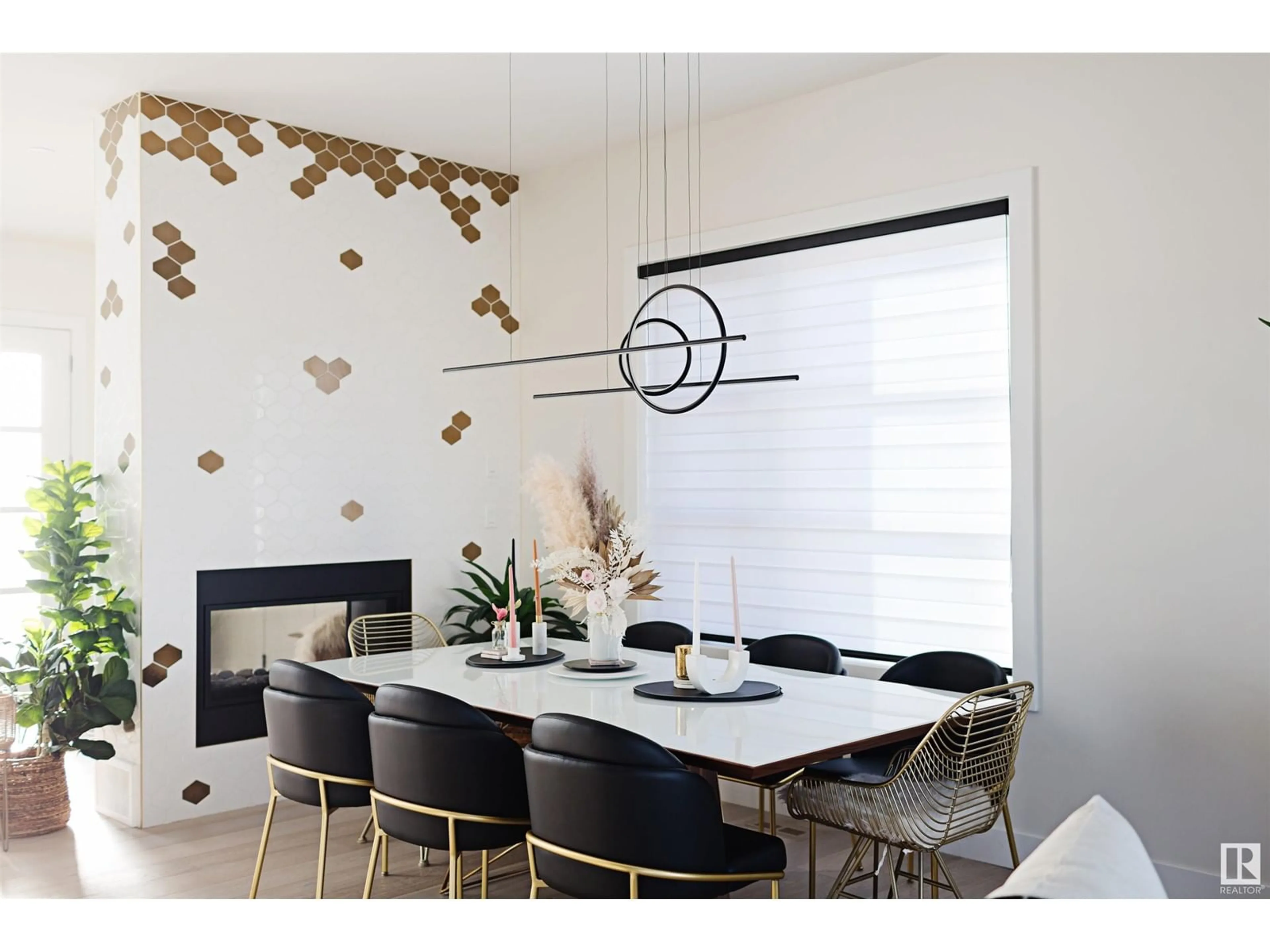 Dining room, ceramic/tile floor for 5006 WOOLSEY PL, Edmonton Alberta T6W2C1