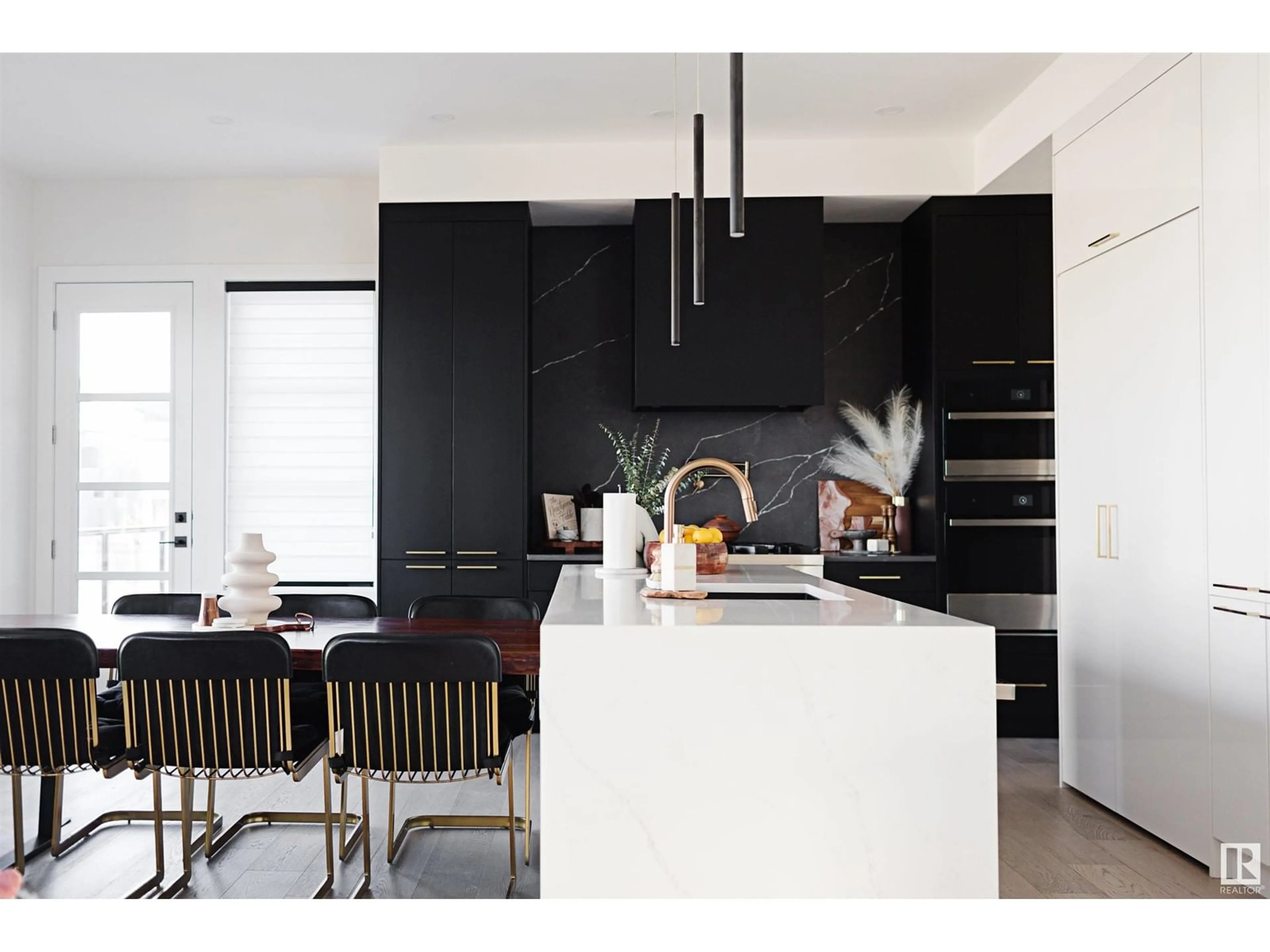 Contemporary kitchen, unknown for 5006 WOOLSEY PL, Edmonton Alberta T6W2C1