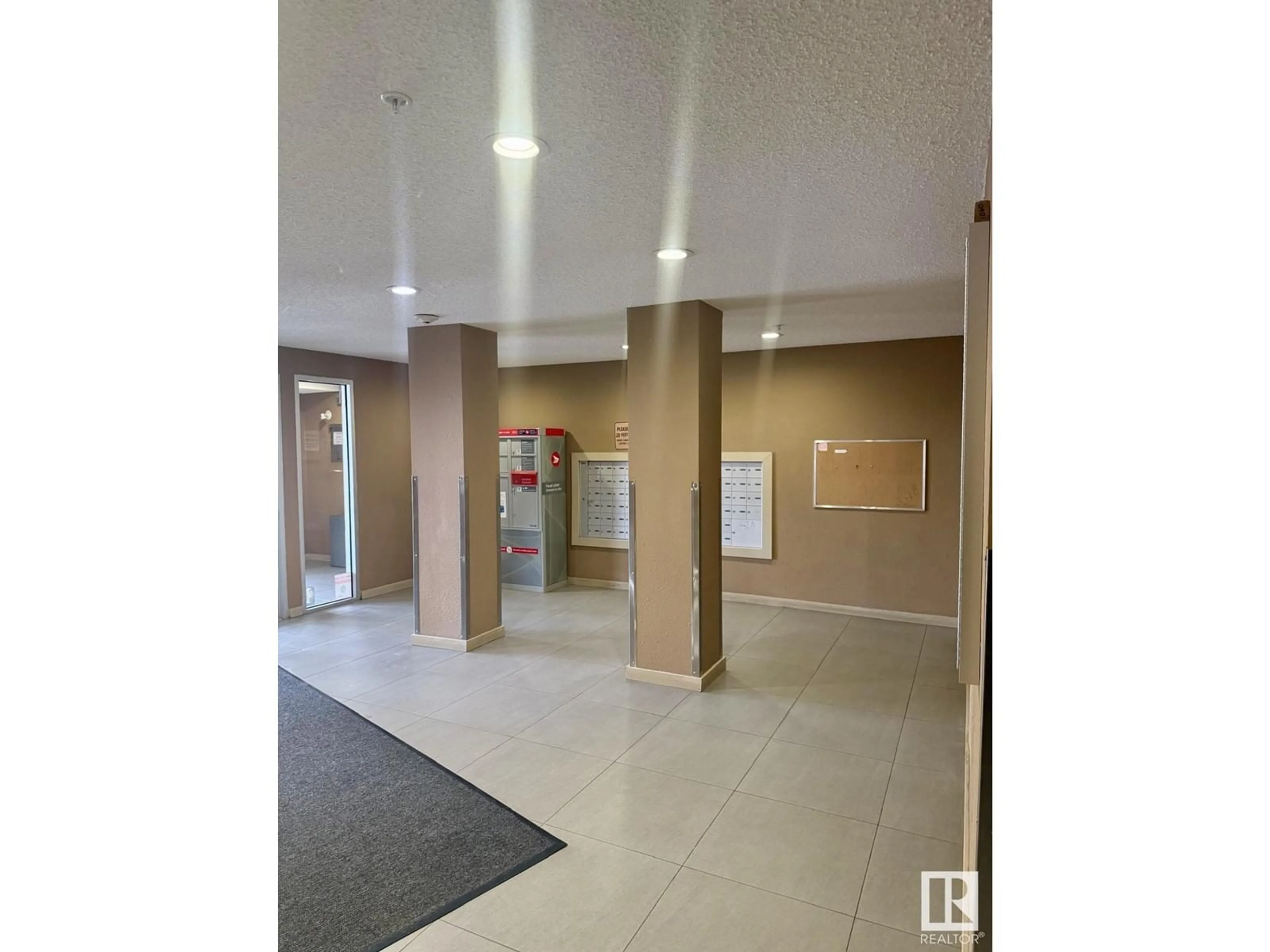 Indoor foyer for #303 - 1060 MCCONACHIE BV, Edmonton Alberta T5J0W9