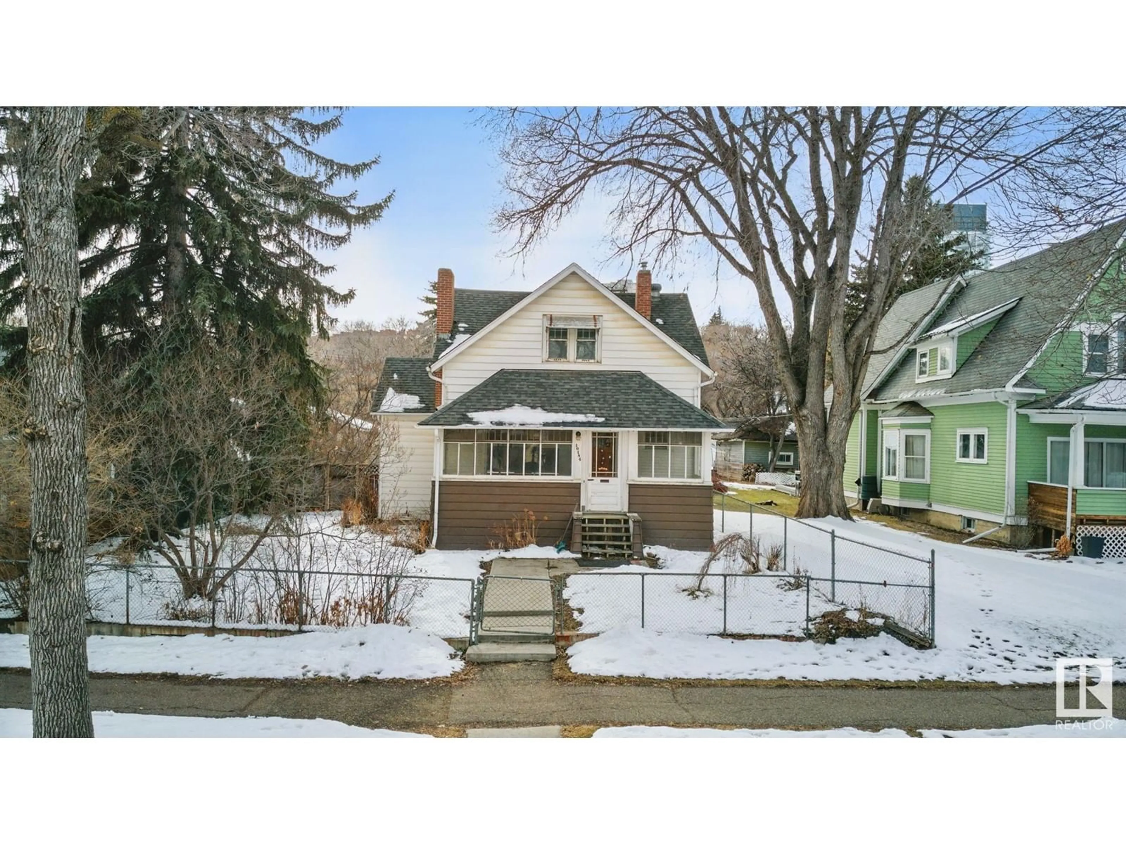 Unknown for 10184 90 ST, Edmonton Alberta T5H1R7