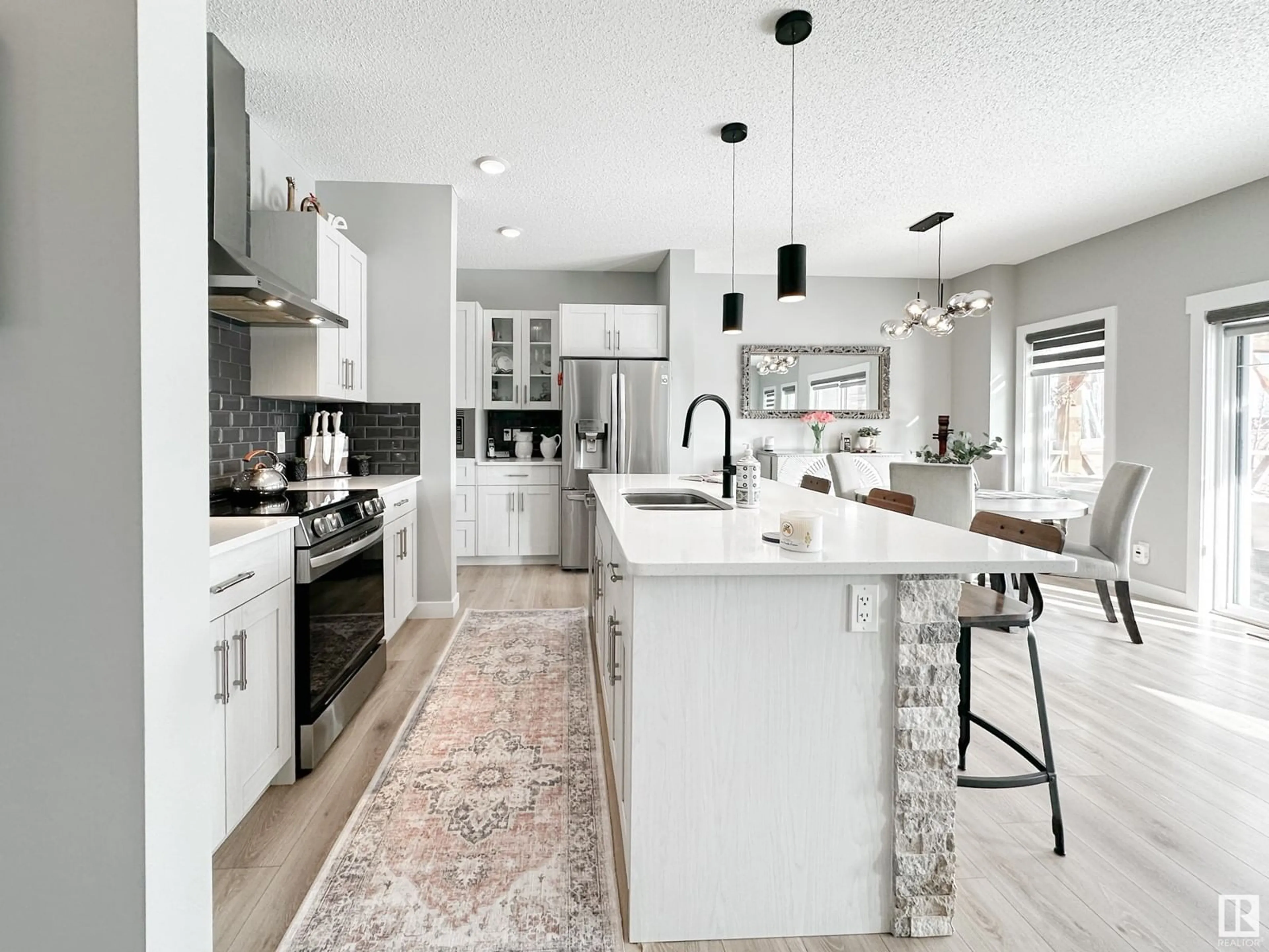 Contemporary kitchen, ceramic/tile floor for 147 JOYAL WY, St. Albert Alberta T8N7V3