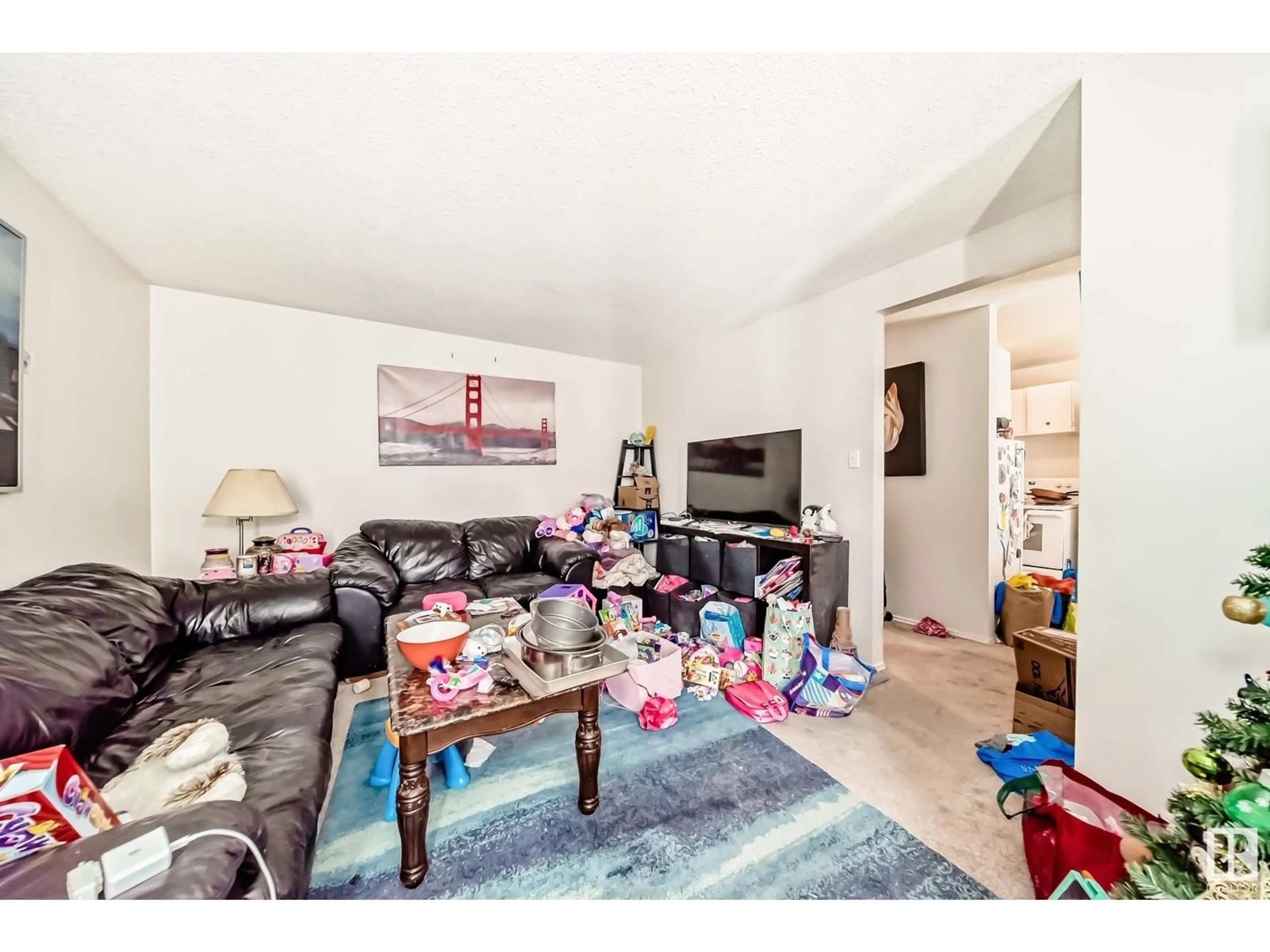A pic of a room for NW - 157 ROSELAND VG, Edmonton Alberta T5E5R6